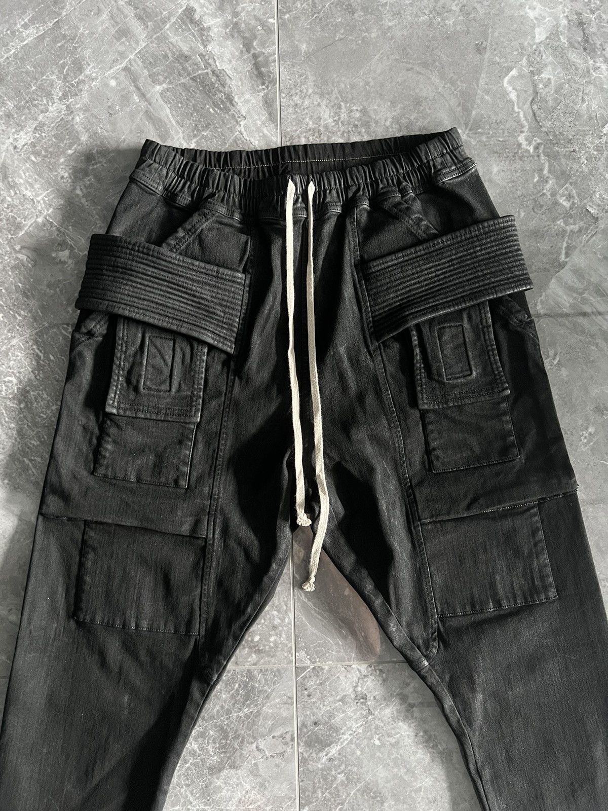 Rick Owens Drkshdw Rick owens waxed denim creatch cargo drawstring pants Size US 34 / EU 50 - 2 Thumbnail