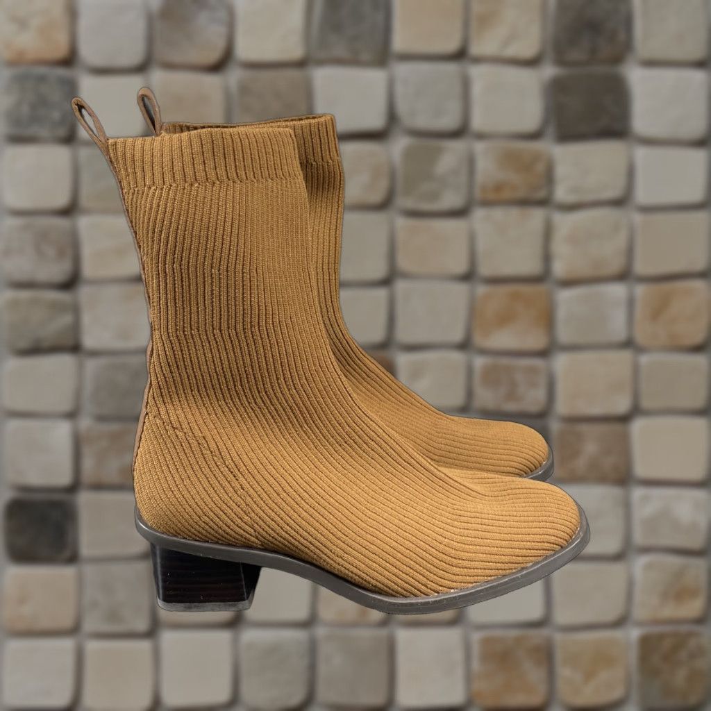 Everlane VINTAGE Everlane Women's Boots Size 5.5 Mid-Calf ReKnit Ankle High Block Heel Brown Casual Shoe Size ONE SIZE - 1 Thumbnail