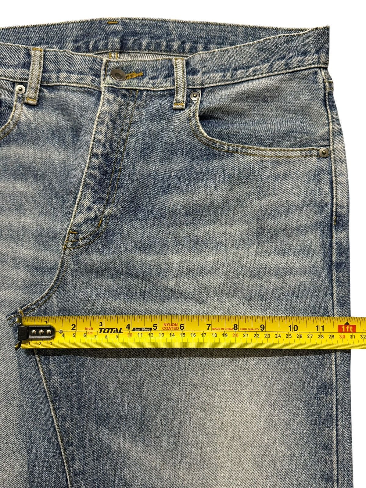 Uniqlo Vintage Y2K Japanese Uniqlo Faded Wash Distress Straight Leg Size US 34 / EU 50 - 12 Thumbnail