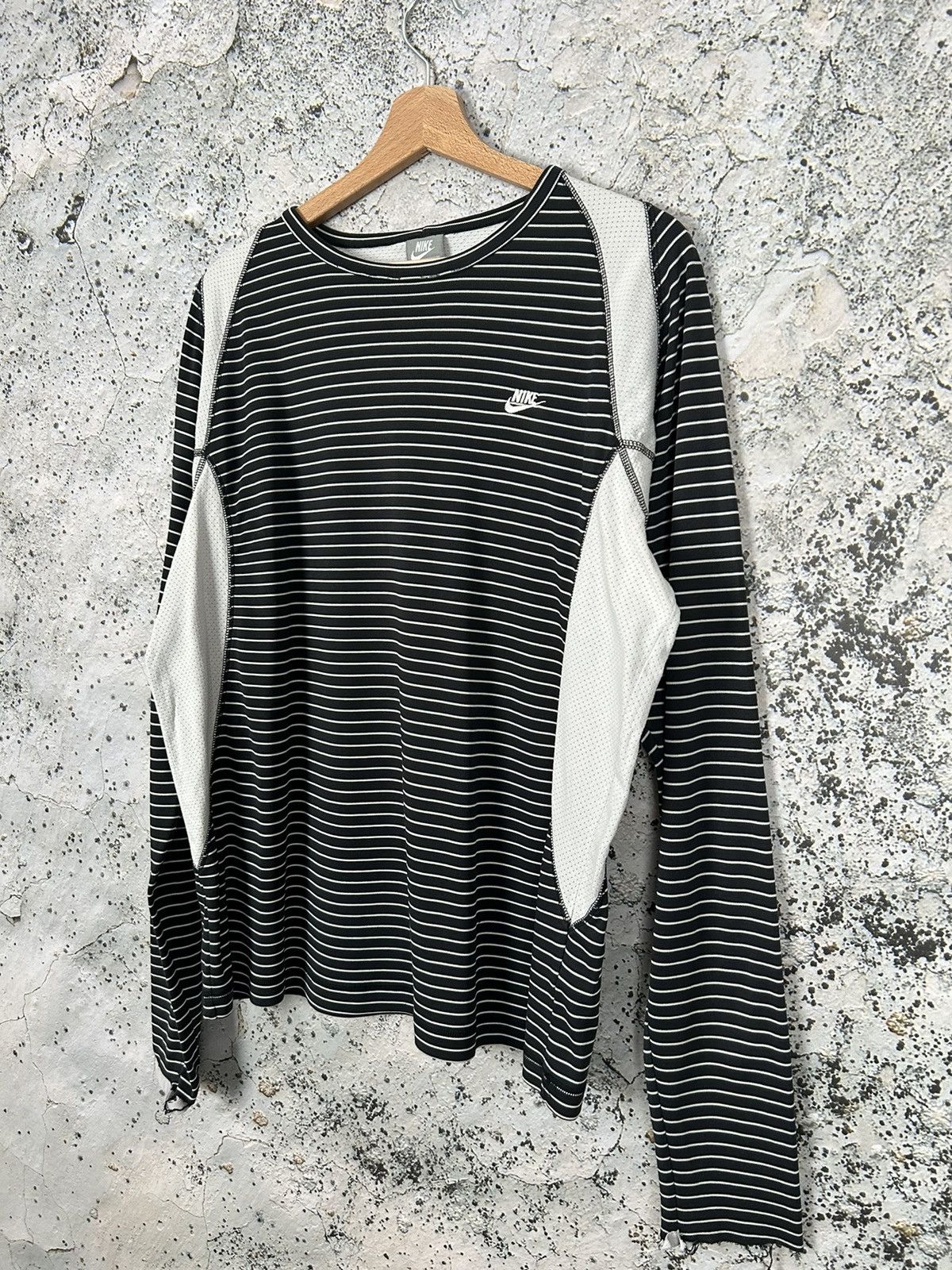 Nike Vintage Nike Stripped Jersey Longsleeve Sportswear Hype Size US L / EU 52-54 / 3 - 2 Thumbnail