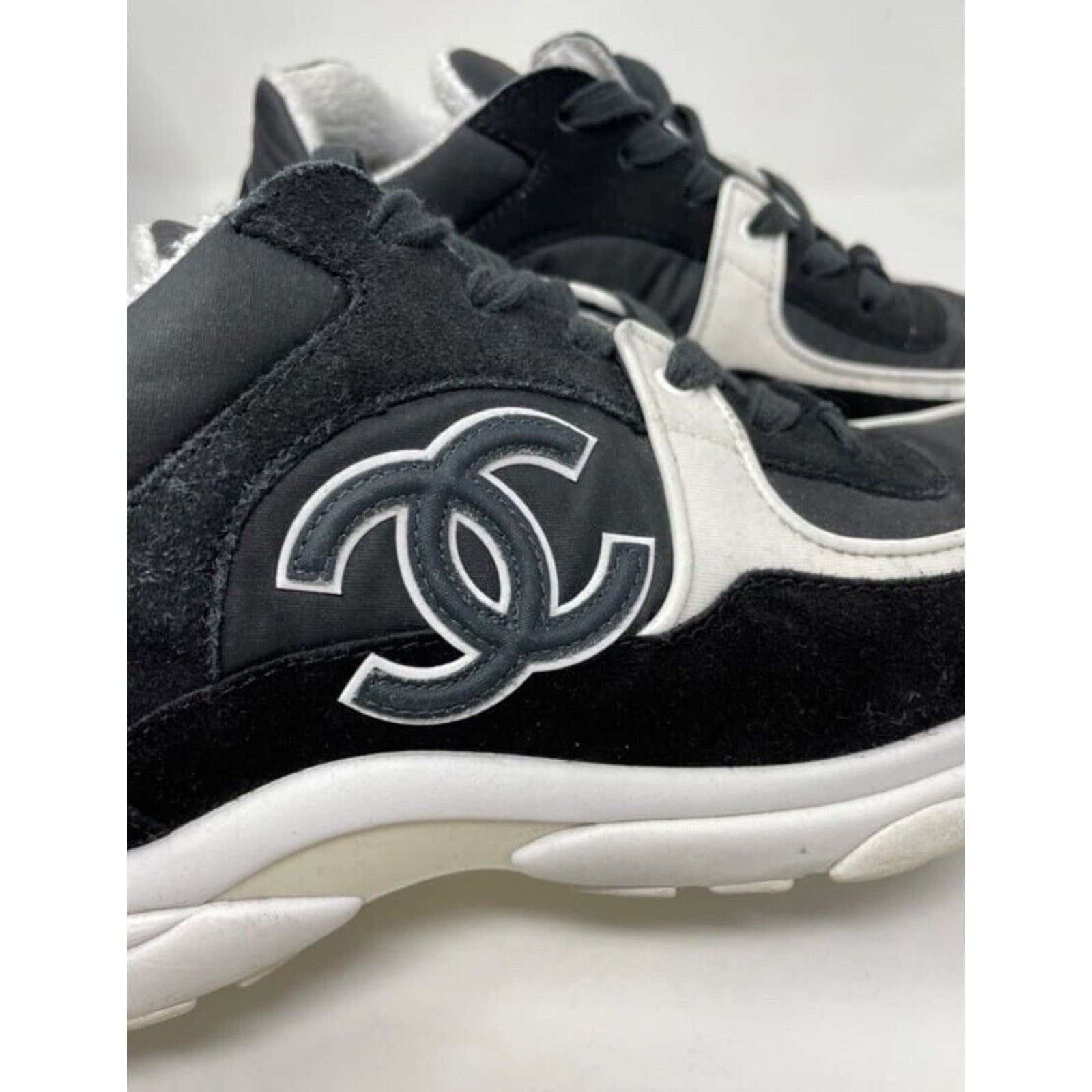 Chanel Chanel Trainers Sneakers 39 Black/White Size US 8 / IT 38 - 4 Thumbnail