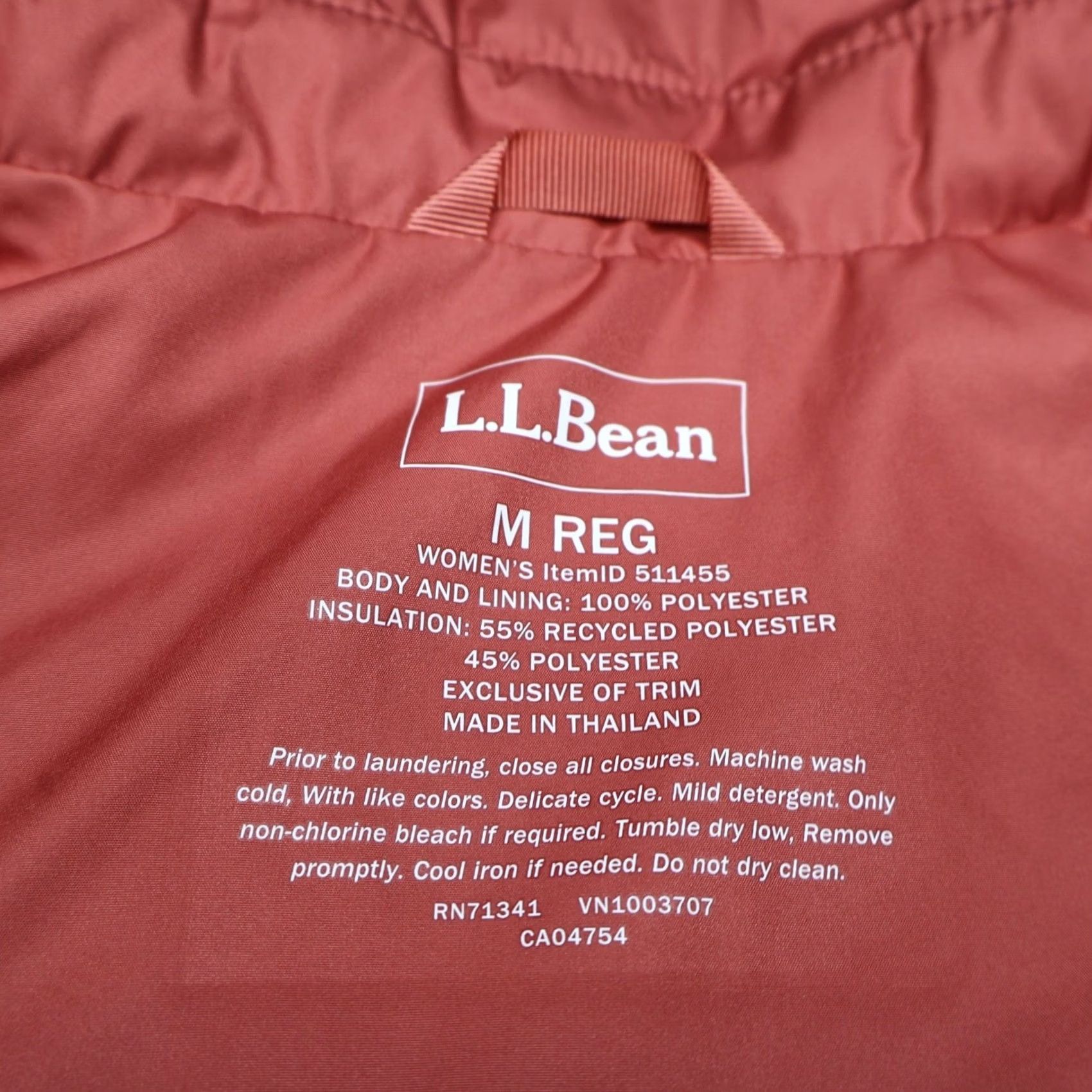 Vintage LL Bean Mountain Classic Puffer Vest Womens Medium Rose Light Insulated Pack Size M / US 6-8 / IT 42-44 - 7 Thumbnail