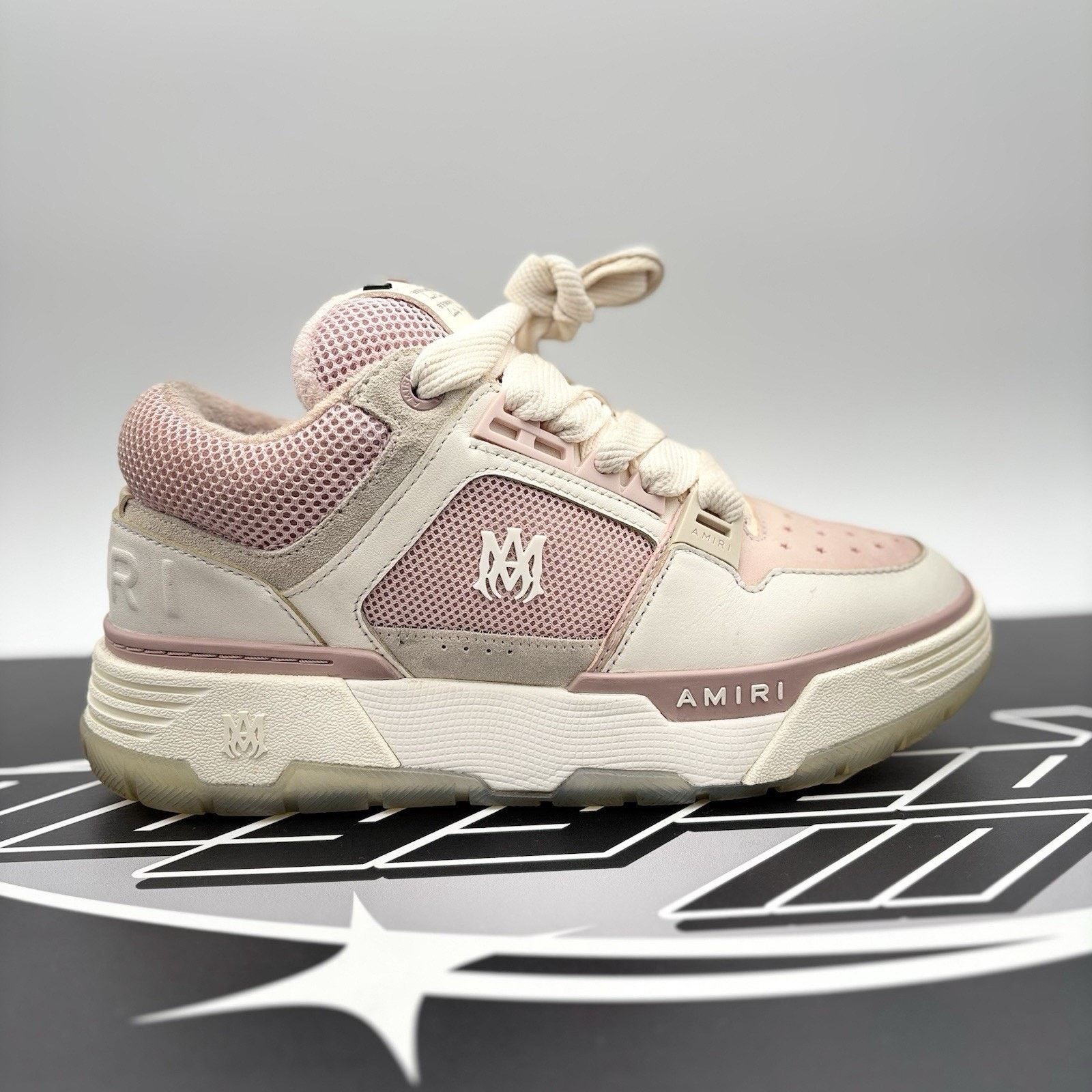 Amiri Size 41 (8 US) Amiri MA-1 ' White Pink ' | GOOD CONDITION! Size US 8 / EU 41 - 2 Thumbnail
