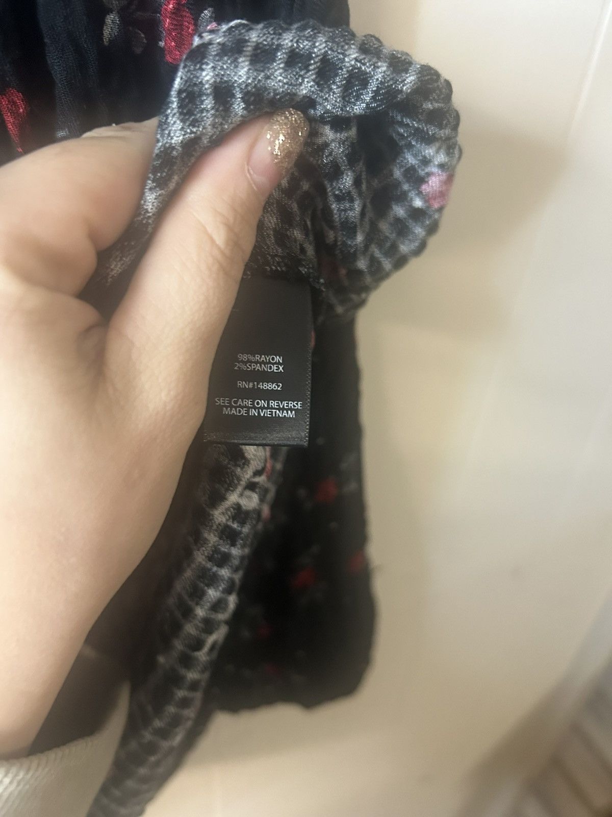 Torrid Torrid Tunic 1X Black Red Floral Crinkle Knit HiLo Button Up Size XXL / US 16-18 / IT 52-54 - 7 Thumbnail