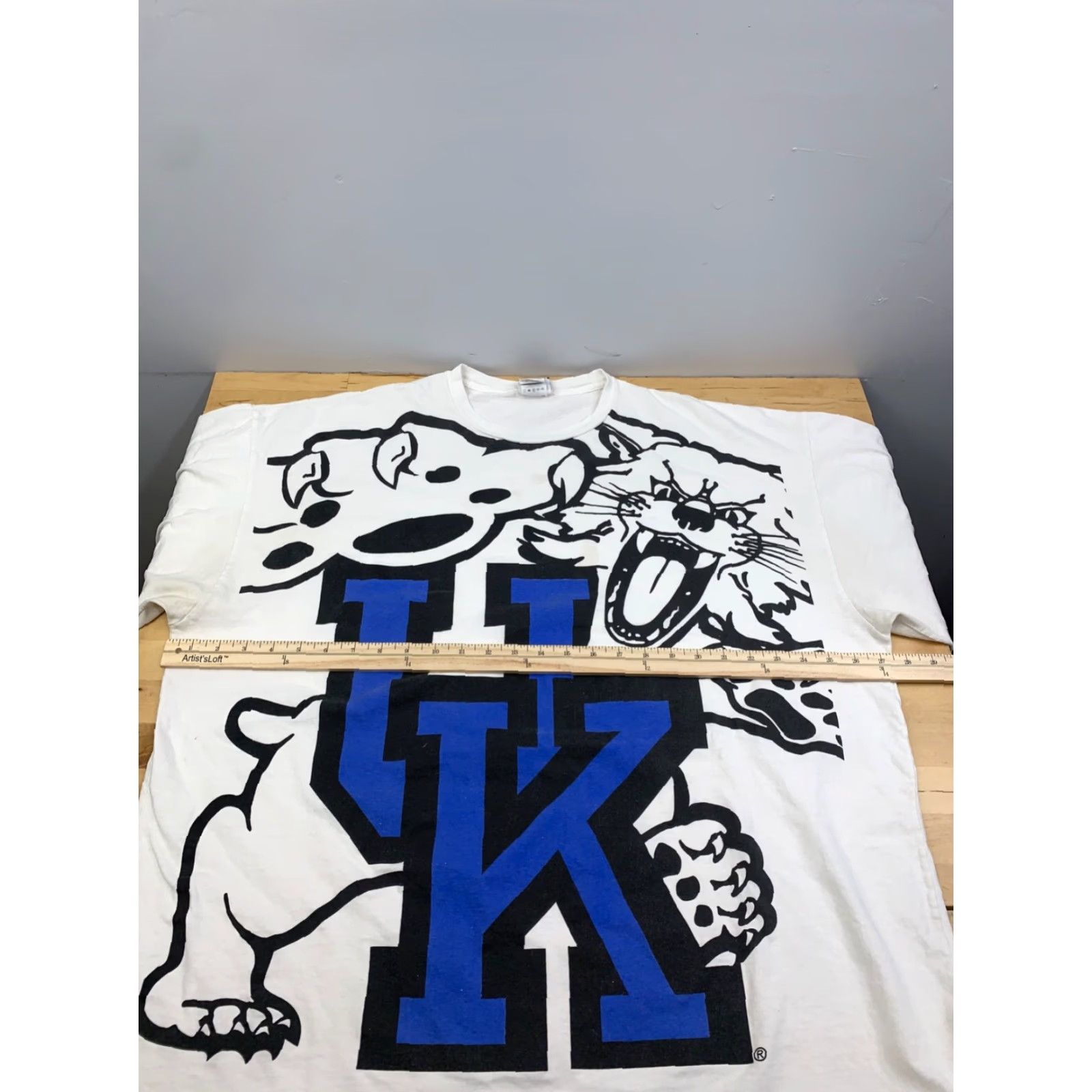 Vintage VINTAGE Kentucky Wildcats Shirt Mens 3XL White Aop College Sports Logo T-Shirt Short Sleeve Crew Neck Size US XXL / EU 58 / 5 - 5 Thumbnail