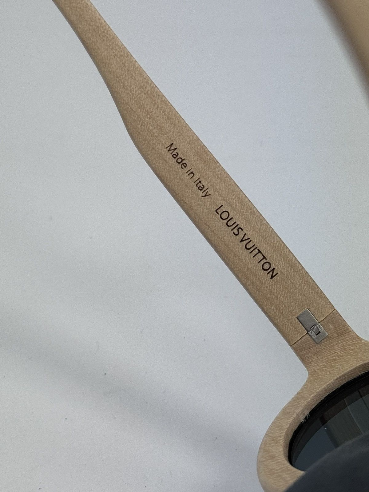 Louis Vuitton LV ROUND WOOD FRAME SUNGLASSES Z2214U RARE Size ONE SIZE - 7 Thumbnail