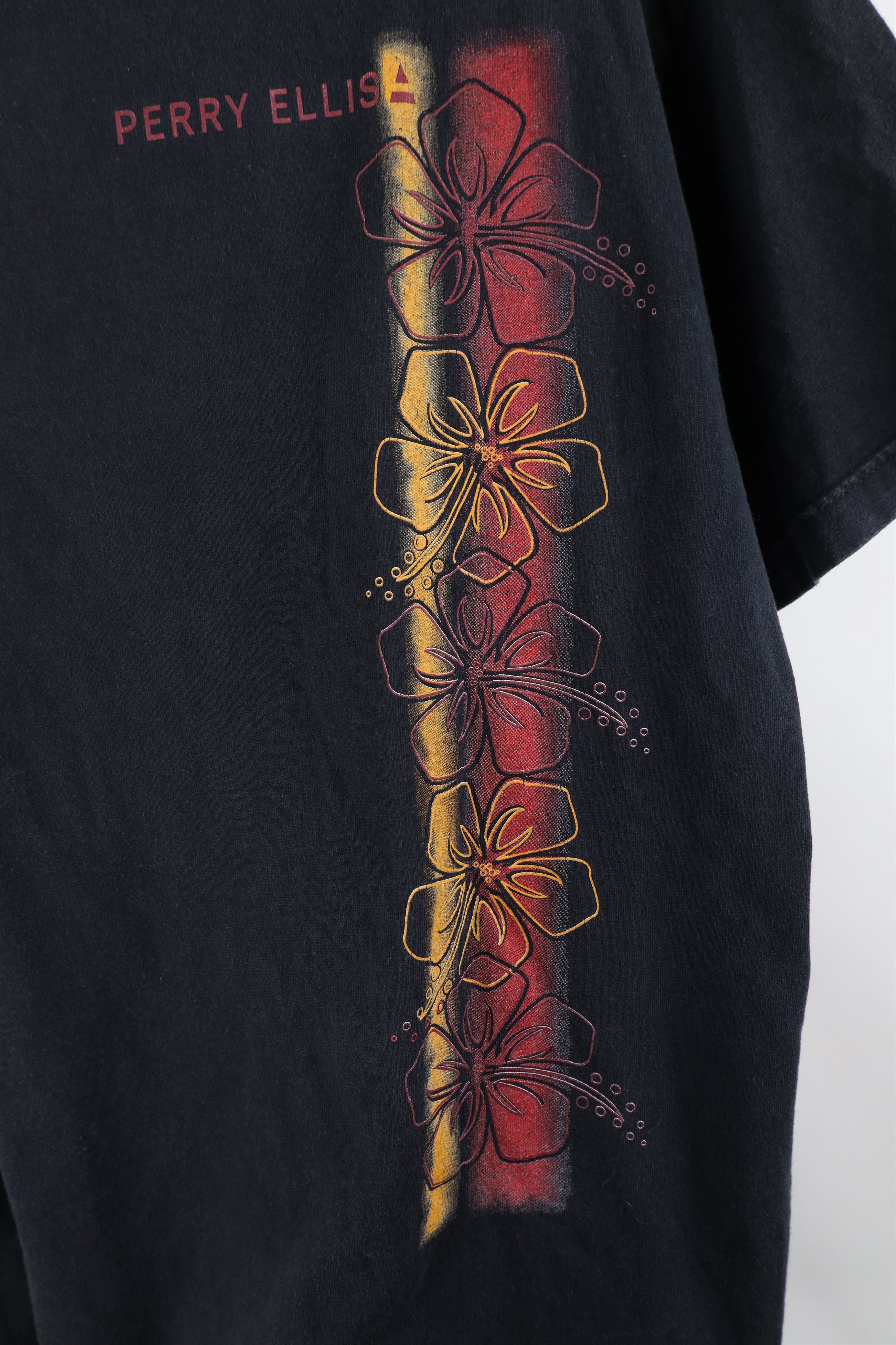 Vintage Vintage 90s Perry Ellis Spell Out Flower T-Shirt Black Size US M / EU 48-50 / 2 - 5 Thumbnail