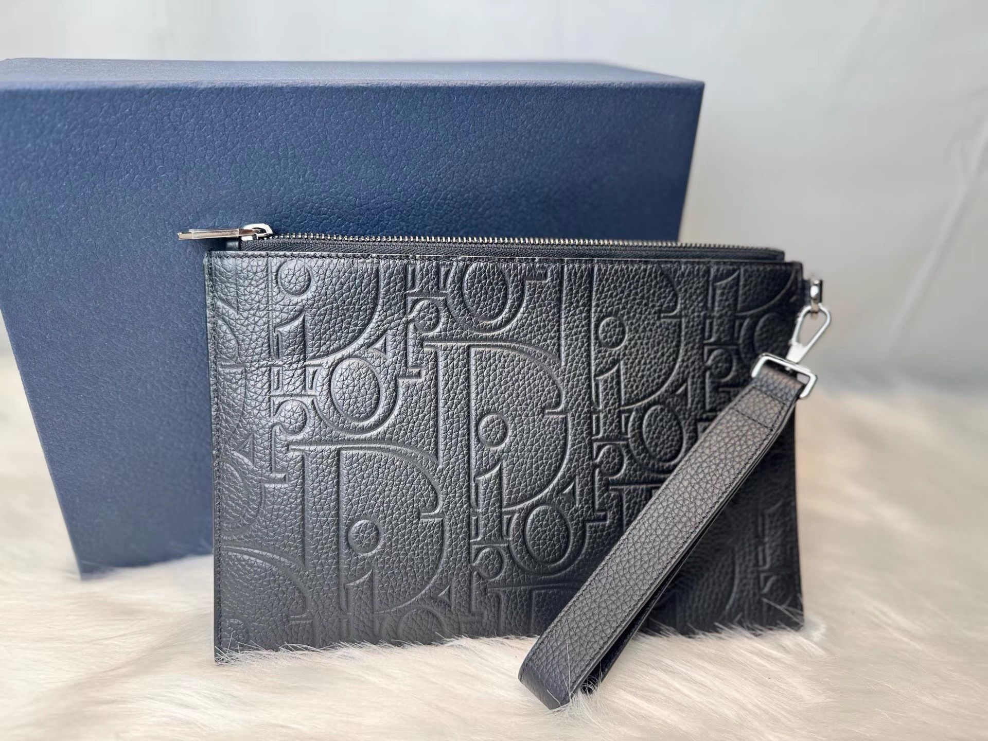 Dior DIOR Gravity Leather Zip Pouch Wristlet K36 Size ONE SIZE - 2 Thumbnail