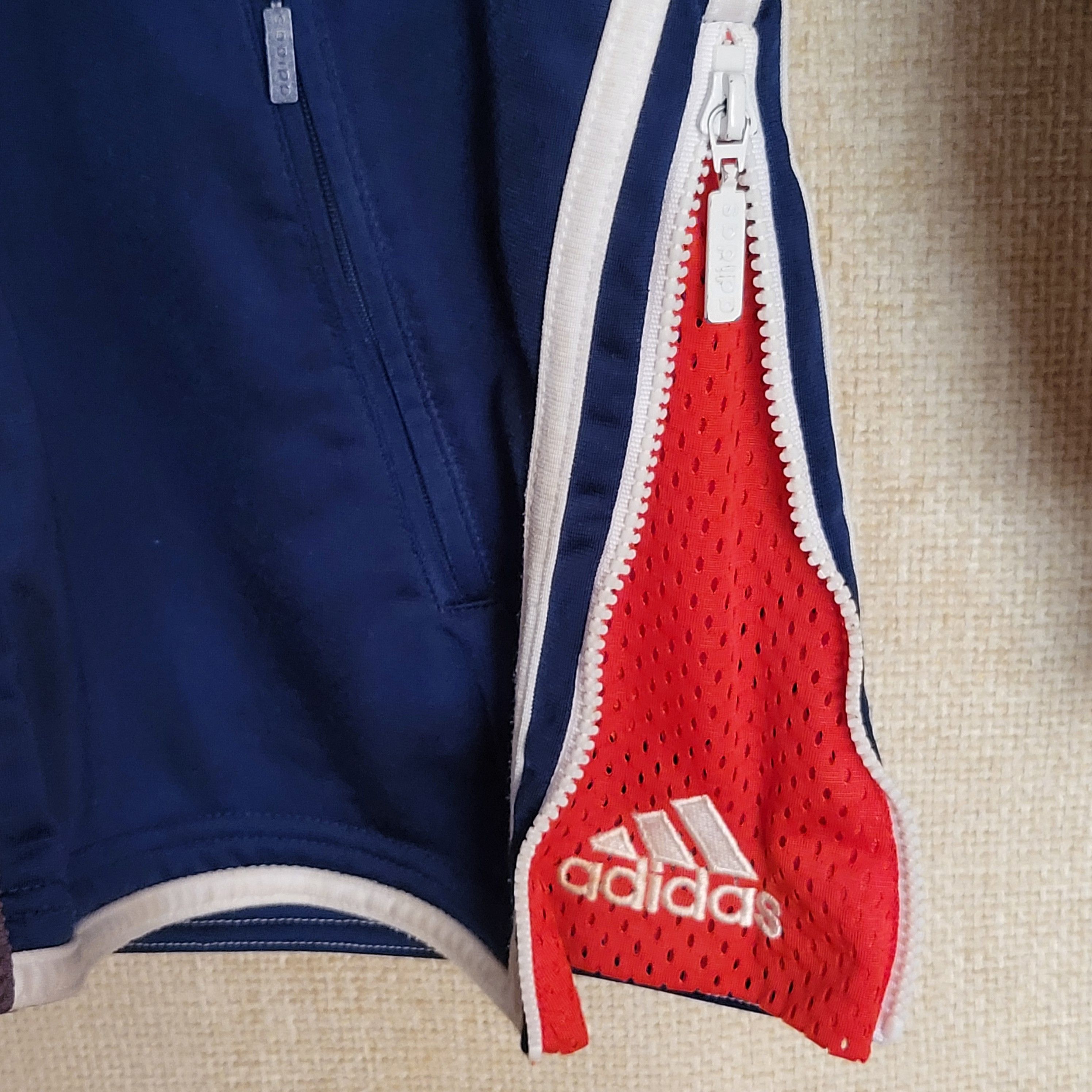 Adidas Adidas stripes hoodie RARE size S but fit M Size US S / EU 44-46 / 1 - 6 Thumbnail