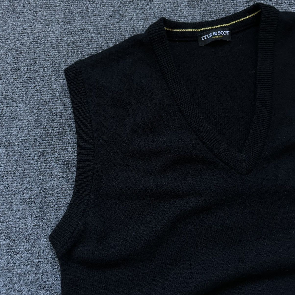 Lyle & Scott VTG Lyle & Scott Knit Vest Size M Old Money Y2K 00s USA Size US M / EU 48-50 / 2 - 5 Thumbnail