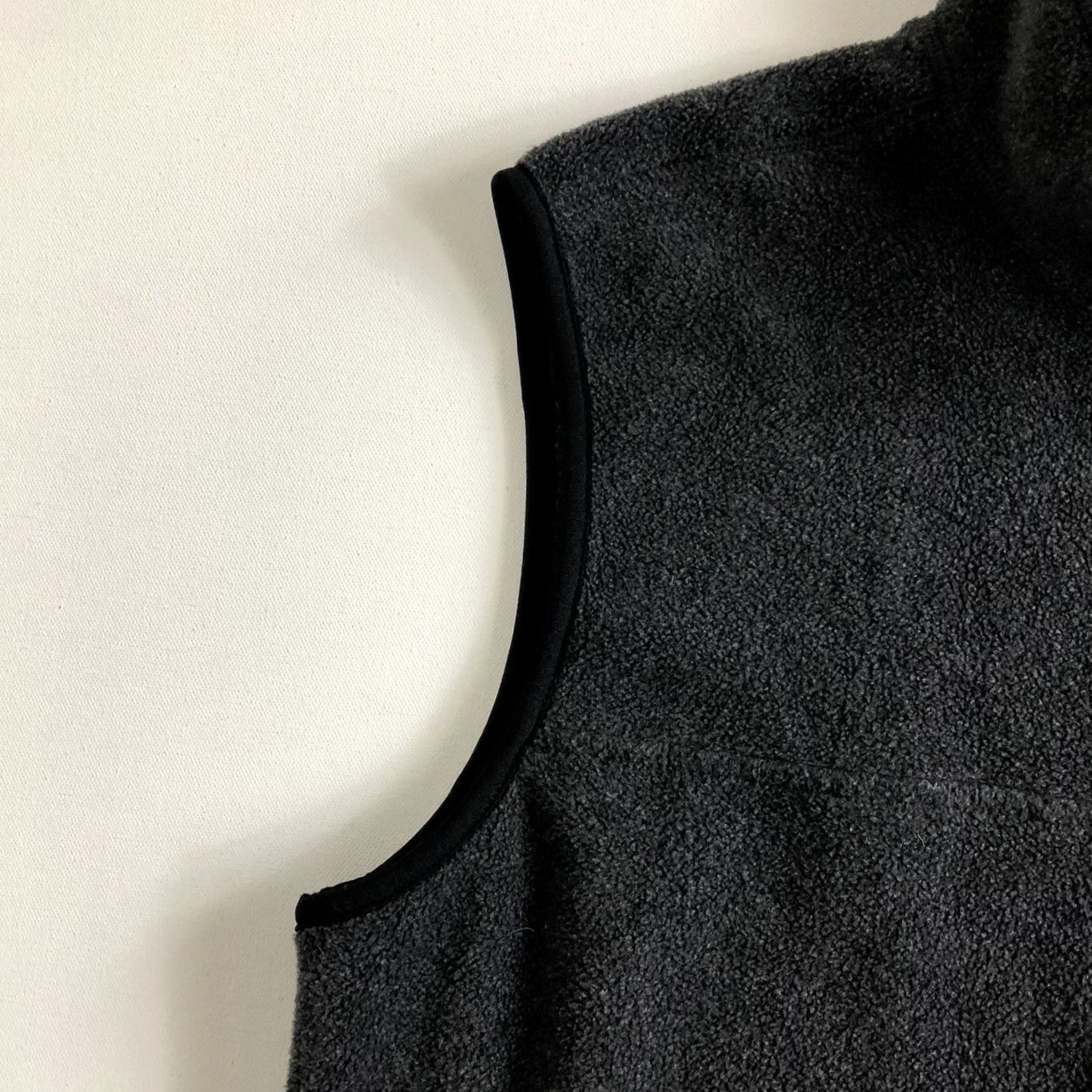 Gap GAP Fleece Vest Mens Large Gray Solid Full Zip Sweater Polyester Blend Size US L / EU 52-54 / 3 - 4 Thumbnail
