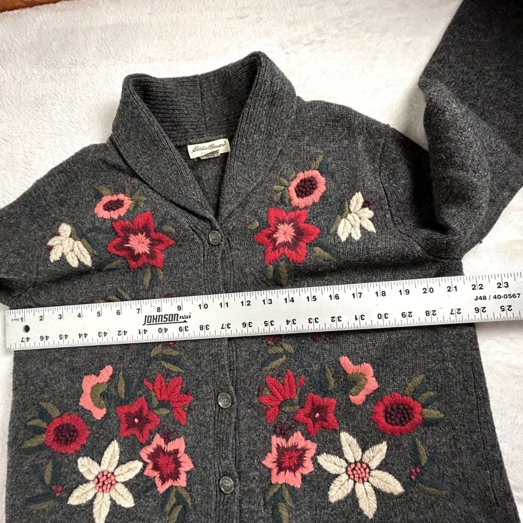 Eddie Bauer VINTAGE Eddie Bauer Cardigan Sweater Women Lambswool Floral Embroidered Gray PXL XL Embroidered 90s Style Womens Size XL / US 12-14 / IT 48-50 - 7 Thumbnail