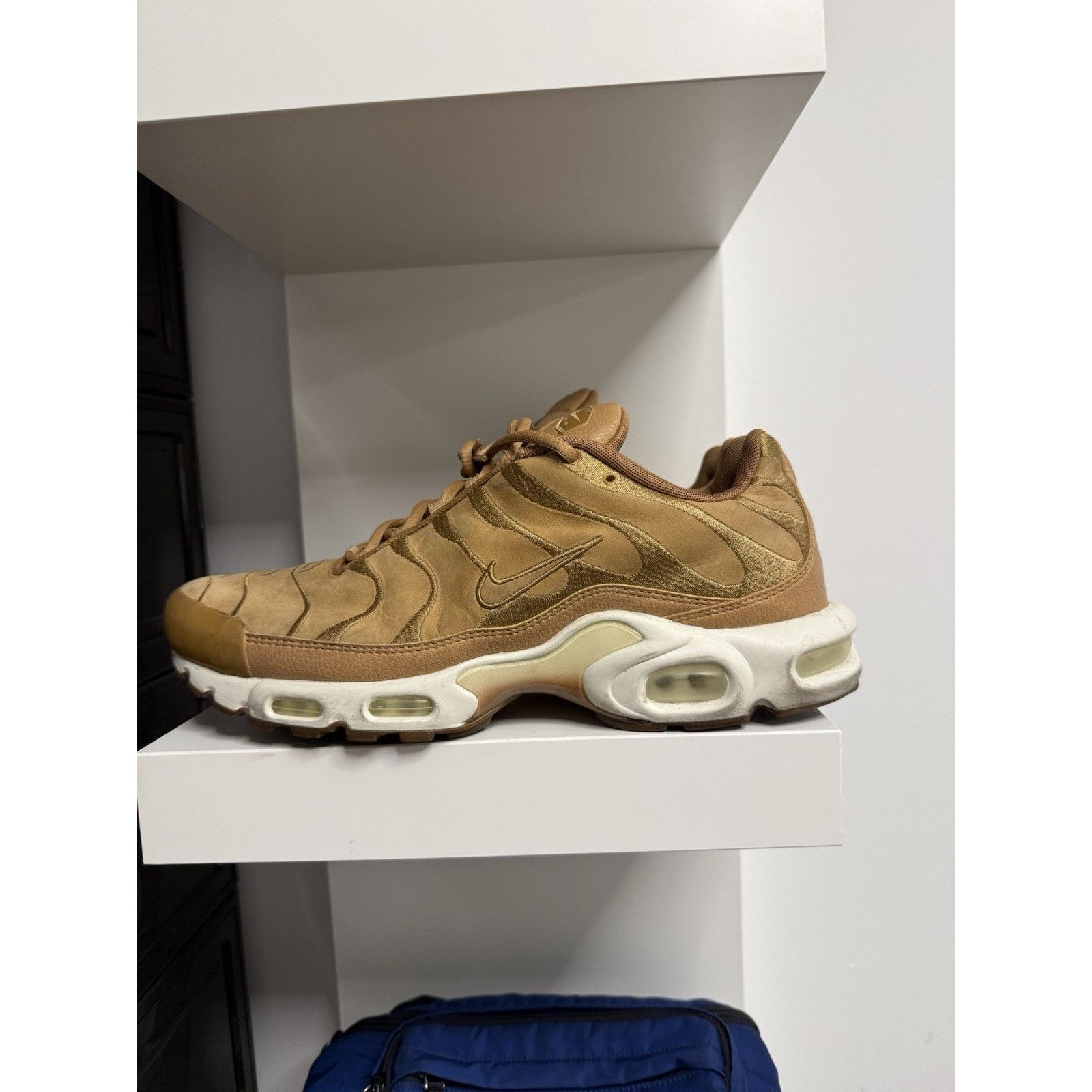 Nike Nike Air Max Plus TN Wheat Flax Tan Suede Size 13 AH9697-201 Size US 13 / EU 46 - 4 Thumbnail
