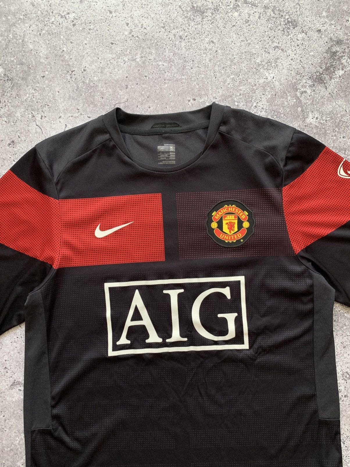 Nike 🔥NIKE MANCHESTER UNITED 2009 VINTAGE TRAINING JERSEY Size US S / EU 44-46 / 1 - 3 Thumbnail