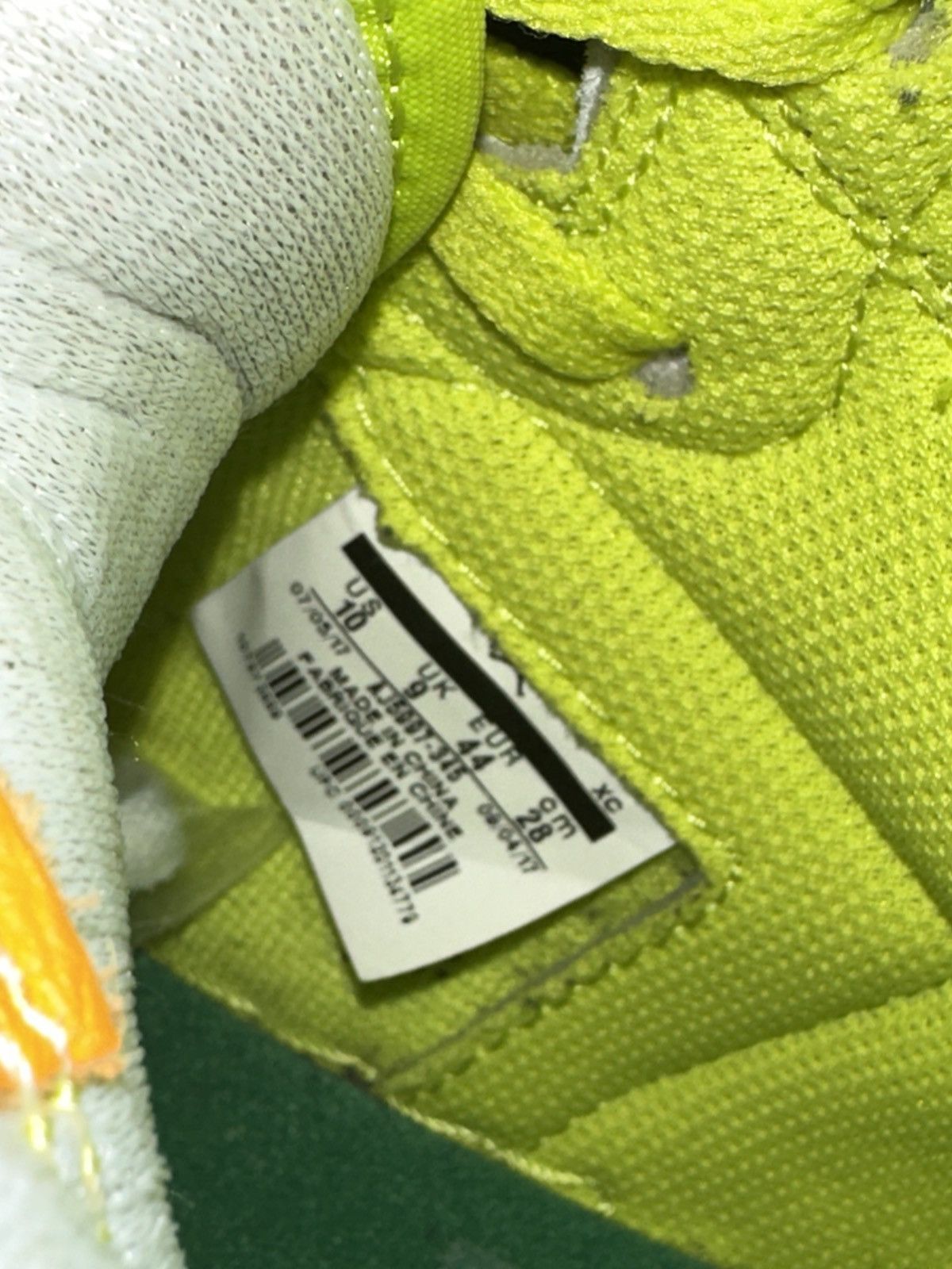 Jordan Brand Jordan 1 G8TRD cyber yellow Size US 10 / EU 43 - 6 Thumbnail