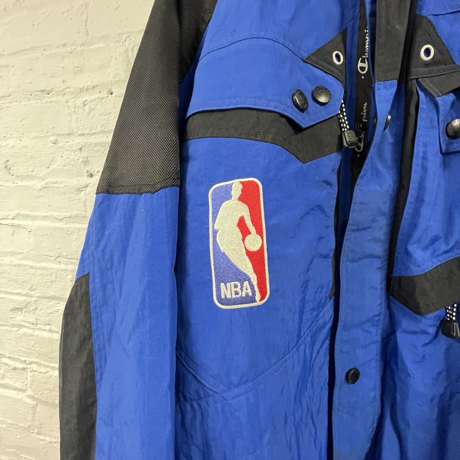 Champion Vintage 90s Champion NBA League Insulated Jacket Hooded XL Size US XL / EU 56 / 4 - 5 Thumbnail
