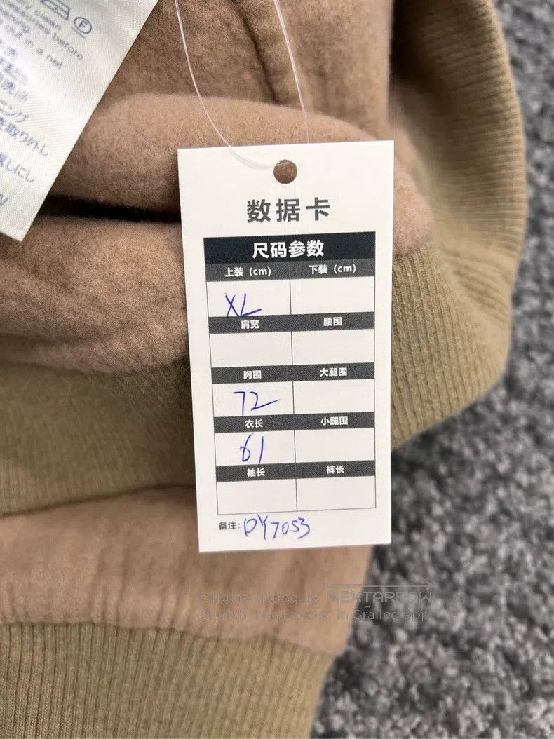 Louis Vuitton Louis Vuitton Reversible Cashmere Camel List Cashmere Hood Size US XL / EU 56 / 4 - 6 Thumbnail