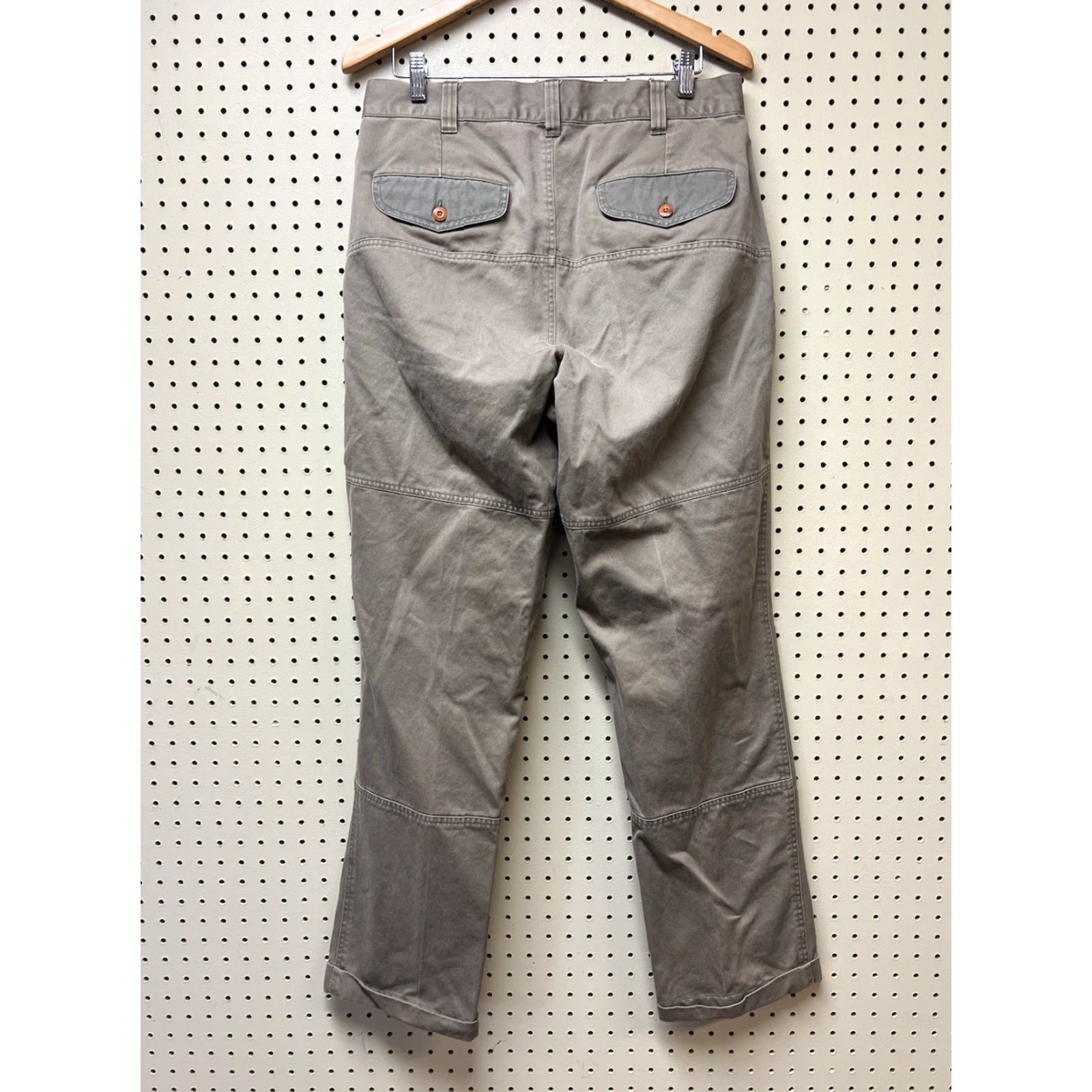 Orvis VINTAGE Orvis Chino Pants Mens 32x32 Brown Green Trim Casual Mens Size 32 Regular Straight Inseam 30 Leather Front Flat Front Size US 32 / EU 48 - 2 Thumbnail