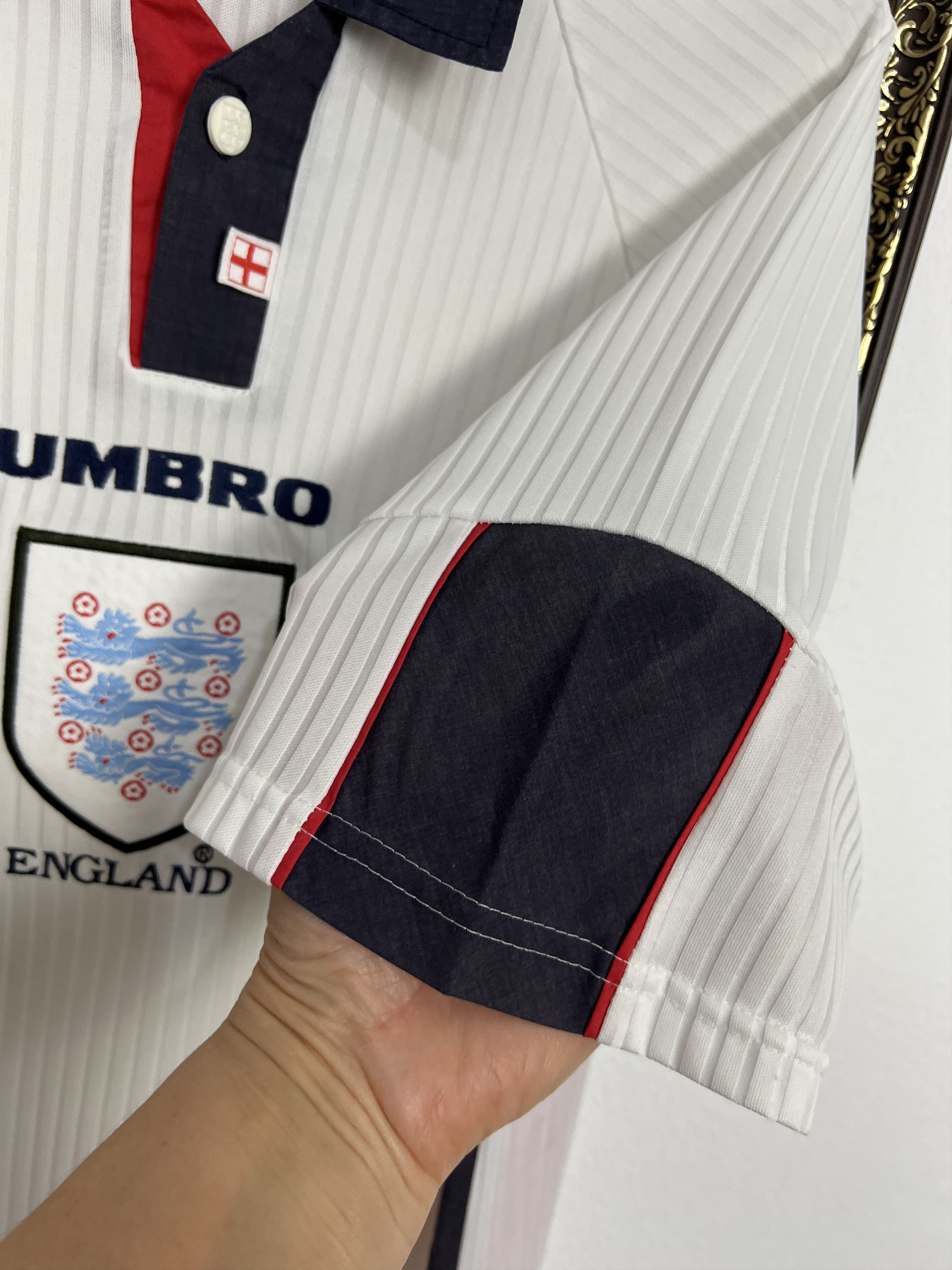 Umbro England Home football shirt 1997 Soccer Umbro Jersey Trikot Size US XL / EU 56 / 4 - 5 Thumbnail