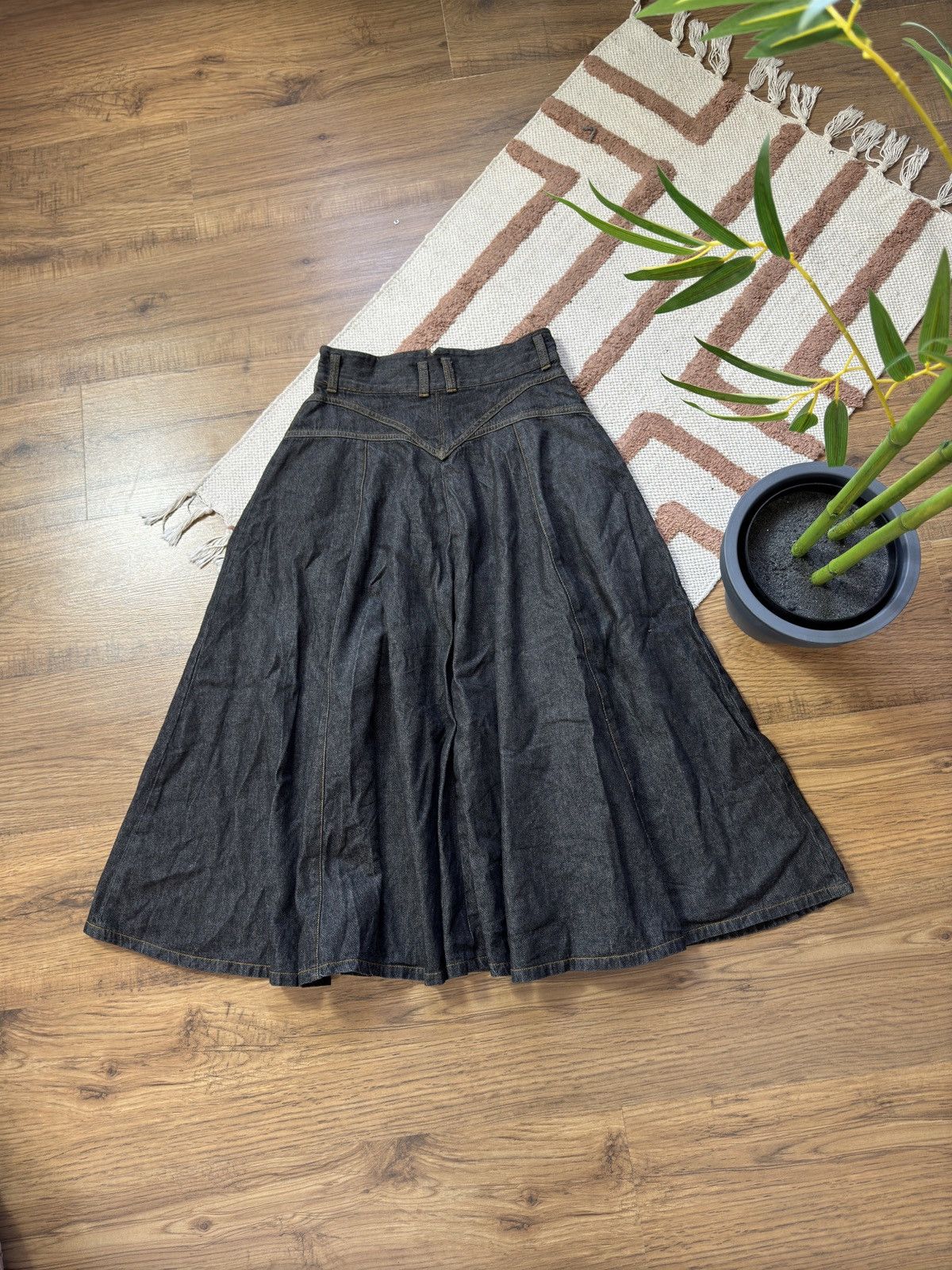Japanese Brand VINTAGE 2000s MAXI WASHED JAPANESE SUN DENIM SKIRT Size 26" / US 2 / IT 38 - 4 Thumbnail