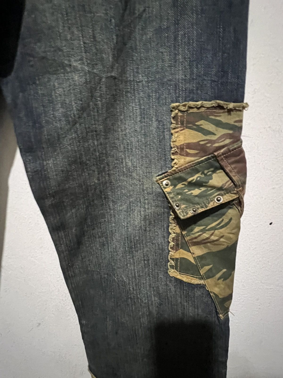Other Y2k jeans with camo pocket Size US 34 / EU 50 - 10 Thumbnail