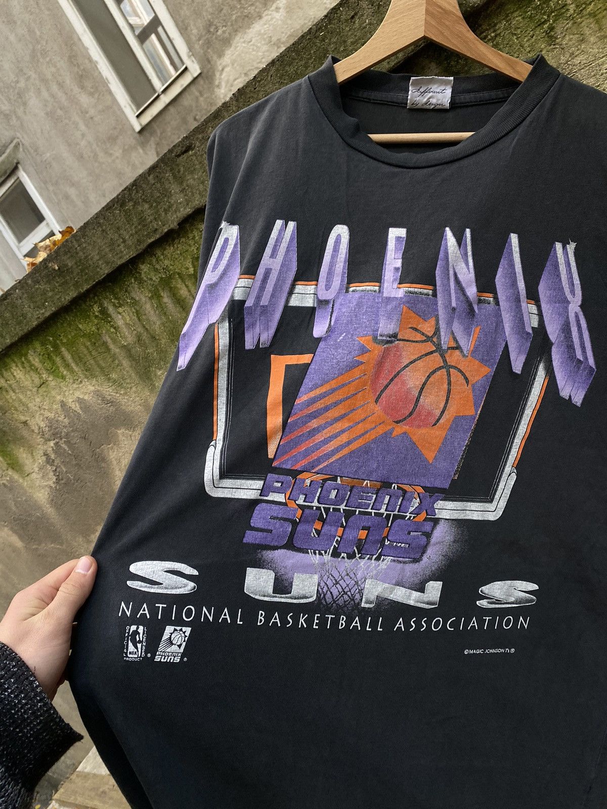 NBA × Vintage Vintage 90s Phoenix suns NBA Magic Johnos T-Shirt Size US XL / EU 56 / 4 - 2 Thumbnail