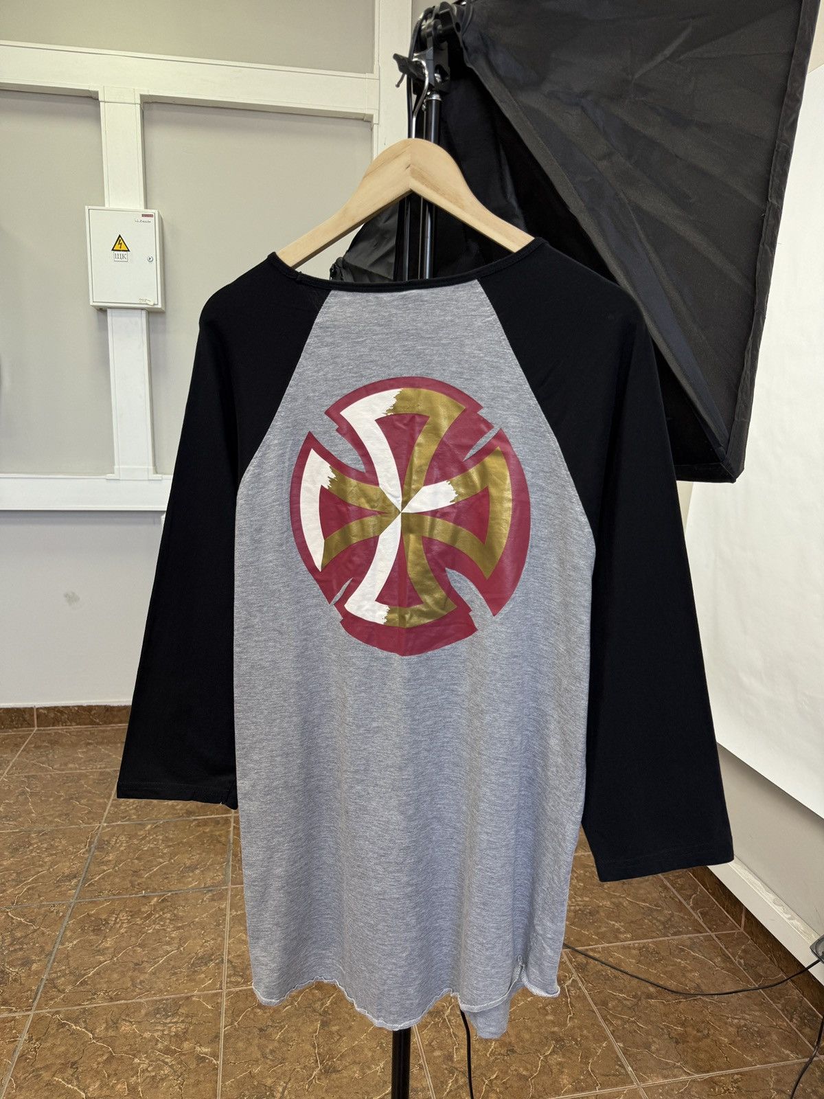 Independent Truck Co. 🇺🇸 Vintage Y2K Independent Truck Company 3/4 Sleeve Retro Size US L / EU 52-54 / 3 - 2 Thumbnail