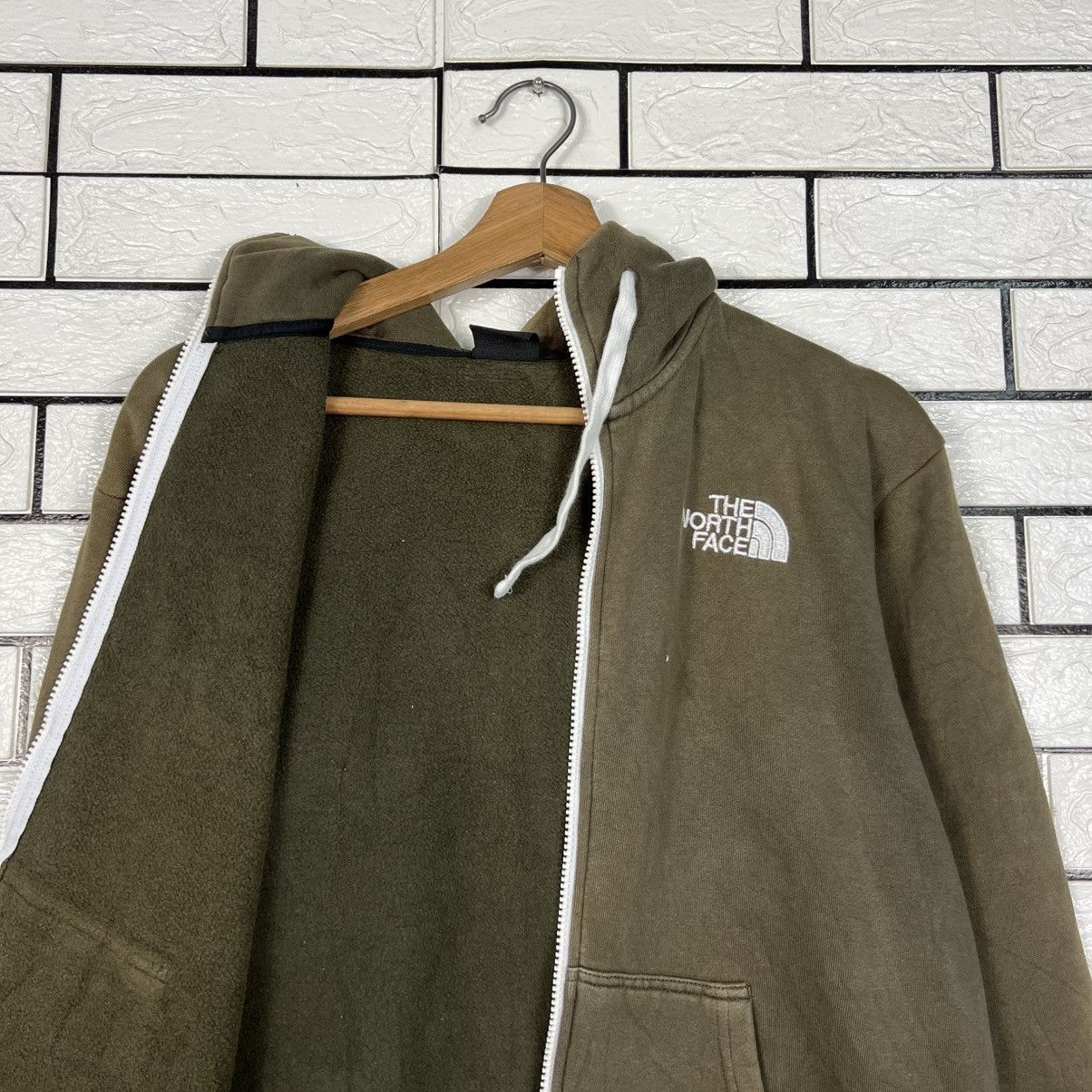The North Face THE NORTH FACE Embroidered Logo Zipper Hoodies #4259-C194 Size US S / EU 44-46 / 1 - 9 Thumbnail