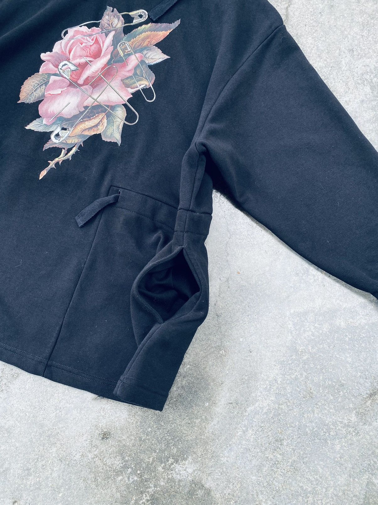 GU × Undercover Undercover Gu Broken Flowers Oversized Hoodie Size US L / EU 52-54 / 3 - 9 Thumbnail