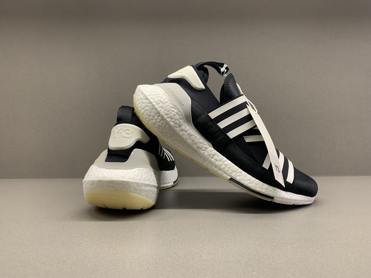 Y-3 Adidas Y-3 Ultra Boost 22 Black Core White Chalk Pearl Size US 5.5 / IT 35.5 - 6 Thumbnail