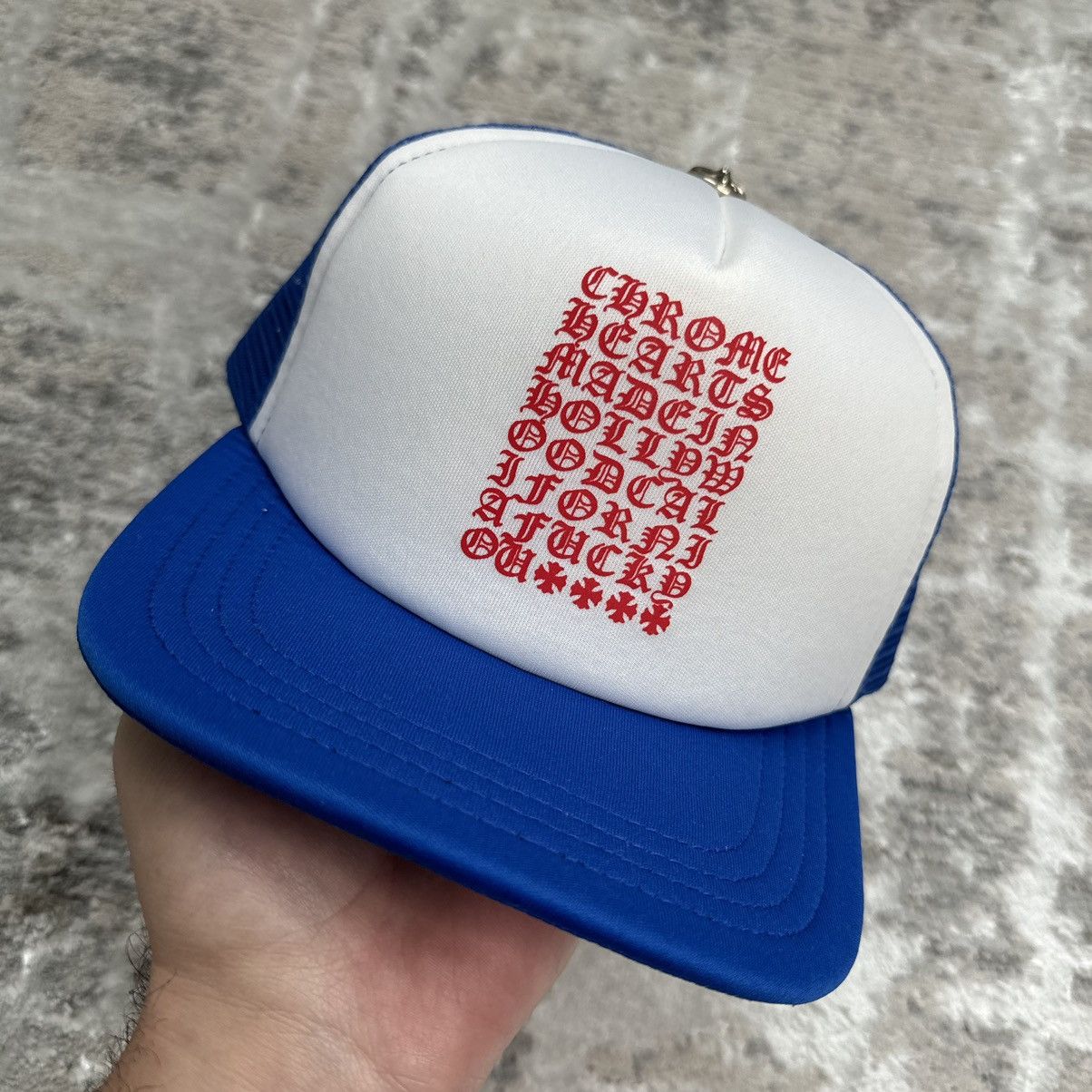Eye chart logo trucker hat ‘blue’