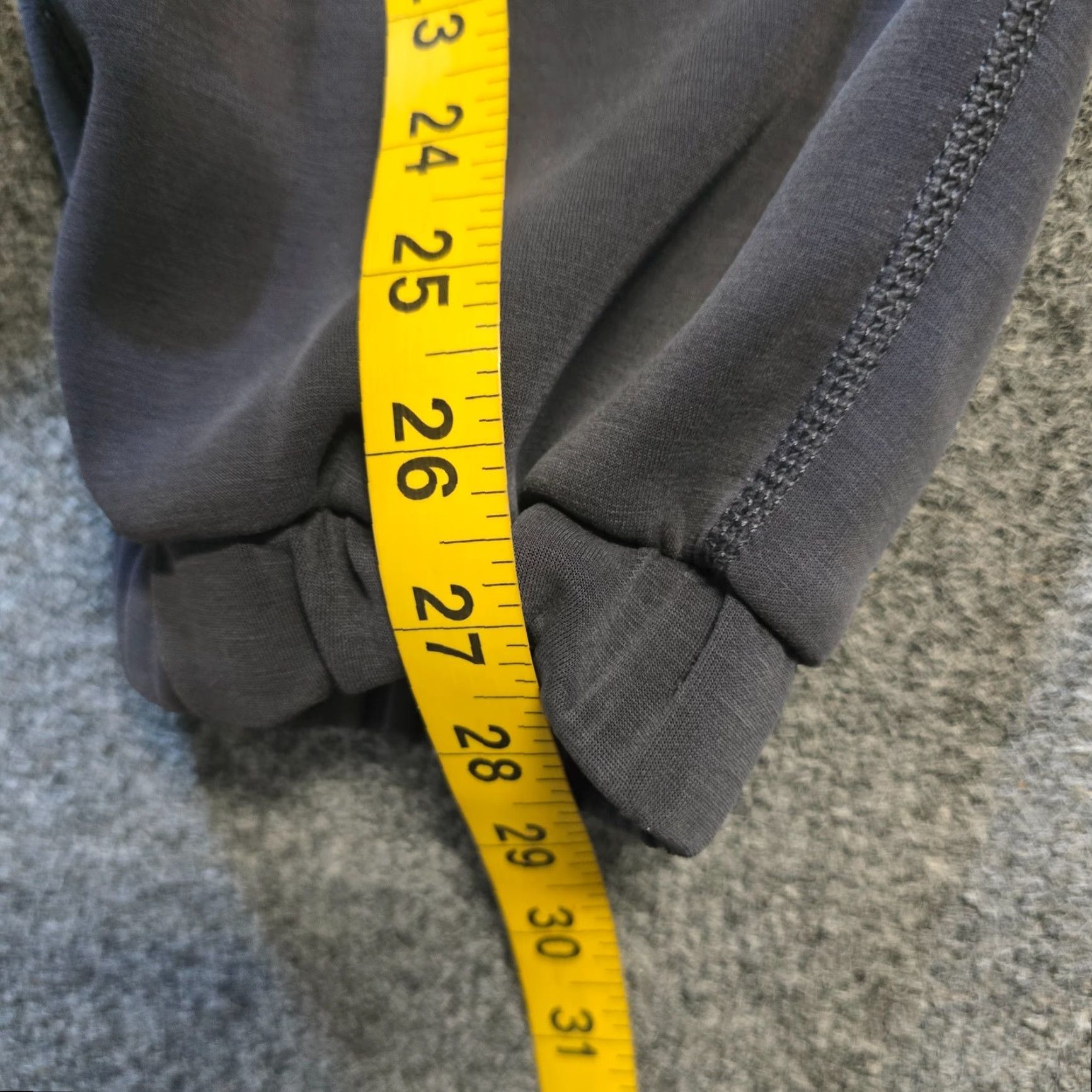 Bailey 44 Bailey 44 Pants Womens Size Small Gray Joggers Pull On Sweatpants Lounge Casual Regular Tapered Inseam 27 in Front Type: Flat Front Size 28" / US 6 / IT 42 - 7 Thumbnail