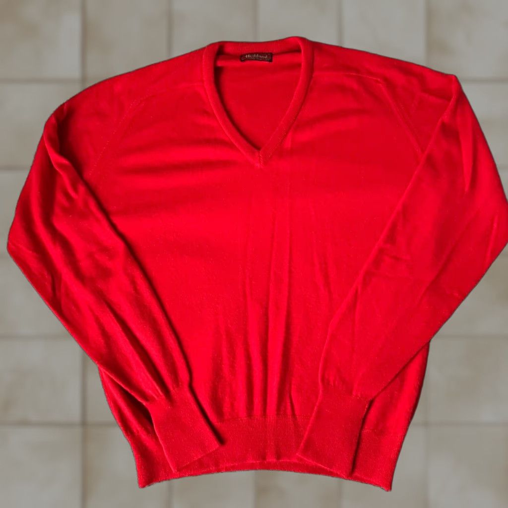 Highland 2000 VINTAGE Highland Sweater Mens XL Red Knit V-Neck Pullover 80s All Seasons Short Description: 70s Theme (Note: Abbreviations kept as in original) Size US XL / EU 56 / 4 - 1 Thumbnail