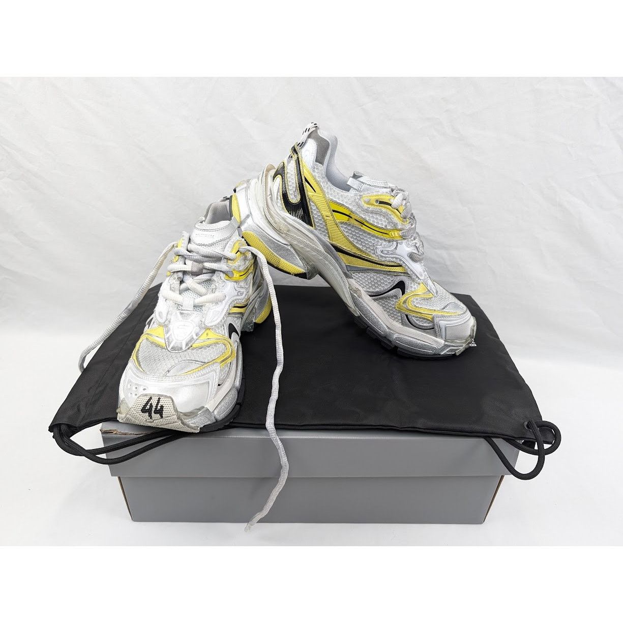 Balenciaga o1rshd1 Runners 2 Sneakers in White/Yellow/Black Size US 11 / EU 44 - 21 Thumbnail