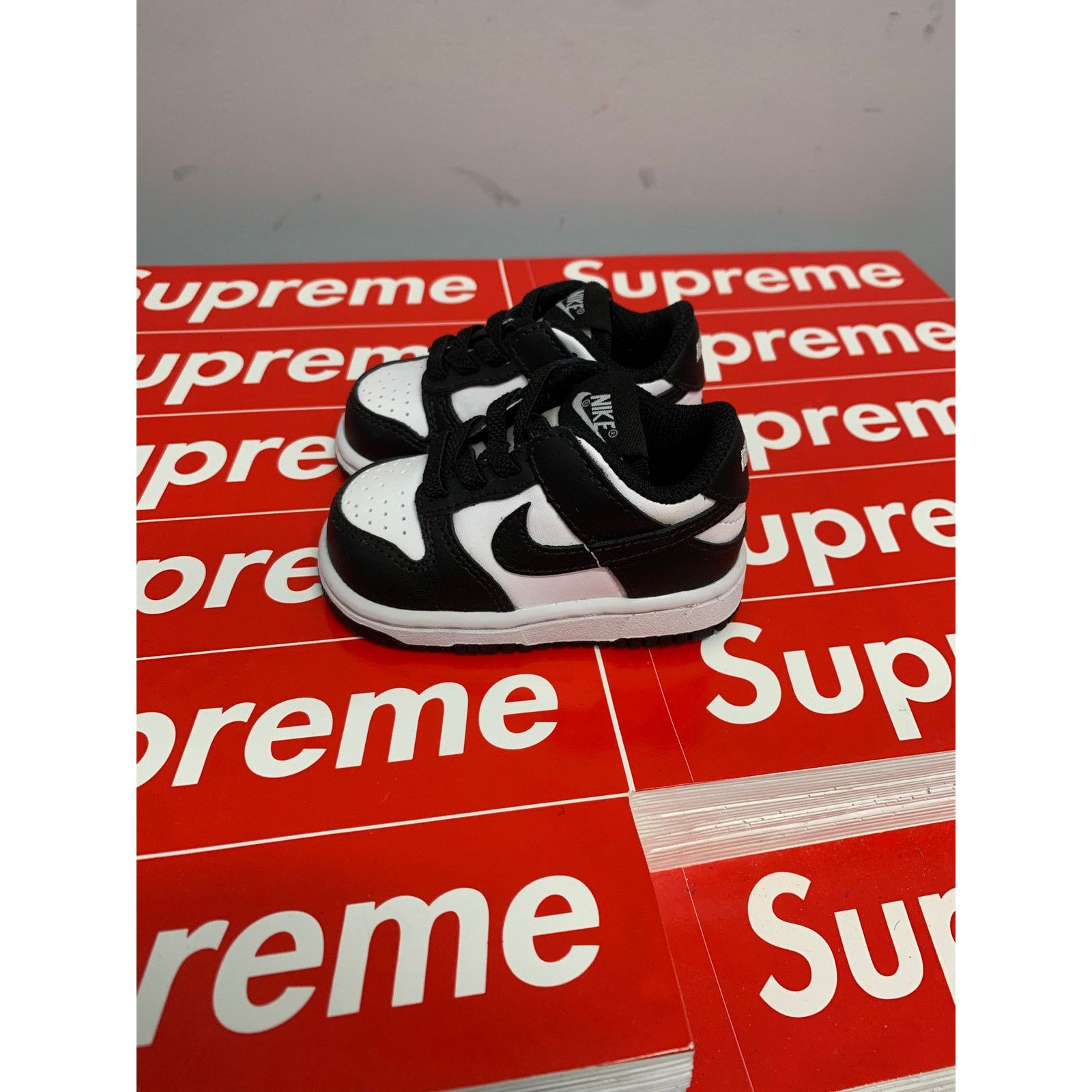 Nike Nike Dunk Low Retro White Black Panda Toddler 3C SHIPS NOW Size US 5 / EU 37 - 4 Thumbnail