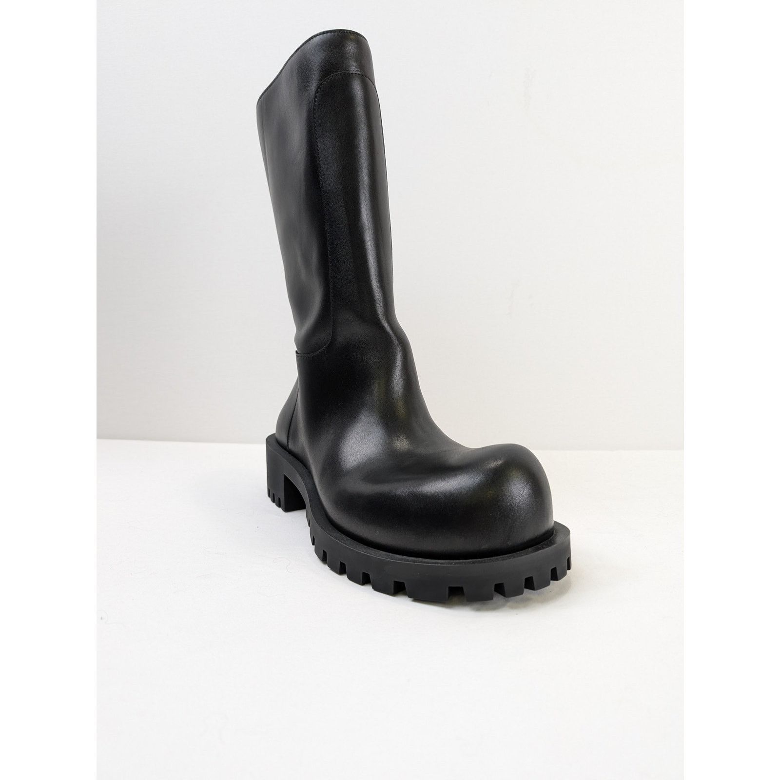 Balenciaga o1rshd1 Q:3 / New Matt CalfSkin Hummer Bootie Boots in Black Size US 12 / EU 45 - 2 Thumbnail