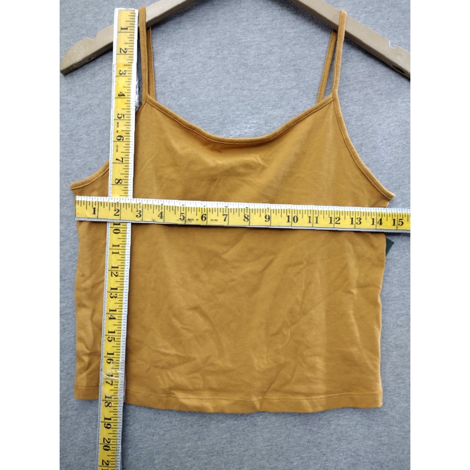 Vintage Wild Fable Women's Crop Tank Top Dark Gold Gold Cropped Tank L Womens Crop Tank Top Dark Gold 90s Cropped Tank Womens Size L / US 10 / IT 46 - 4 Thumbnail
