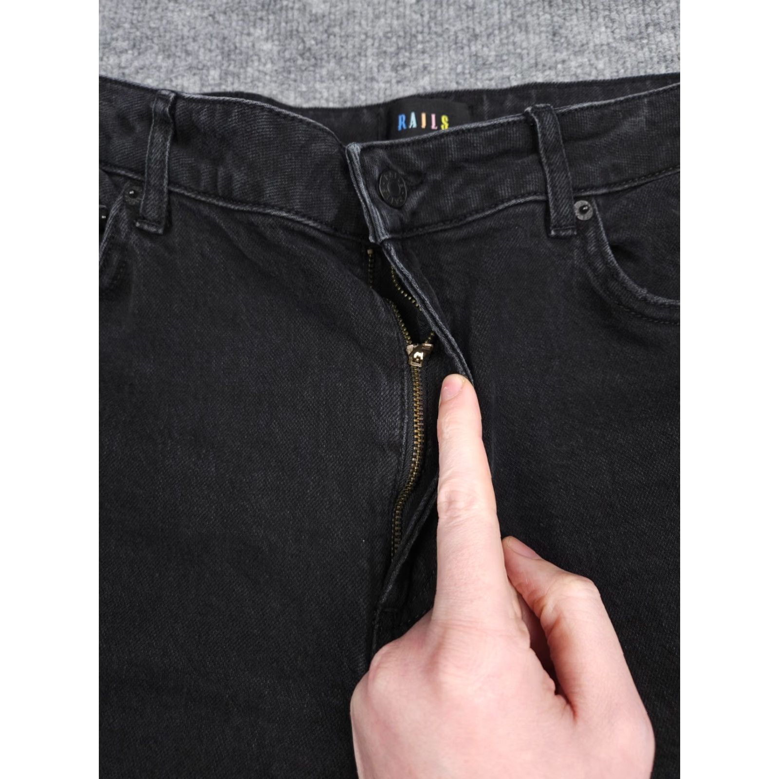Rails **Rails Black Women's 31 High Rise Slim Flare Jeans FITS 32 x 29** User: **Rails Women's 31 Black High Rise Slim Flare Jeans FITS 32 x 29** Size 24" / US 00 / IT 34 - 4 Thumbnail