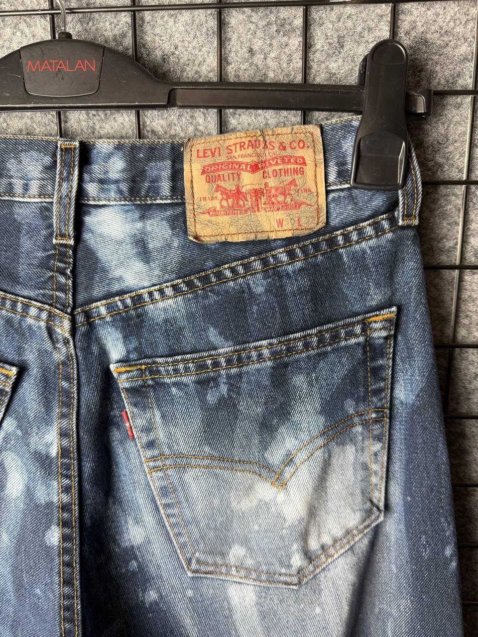 Levi's Levis denim distressed printed jeans size 30x32 Size US 30 / EU 46 - 3 Thumbnail