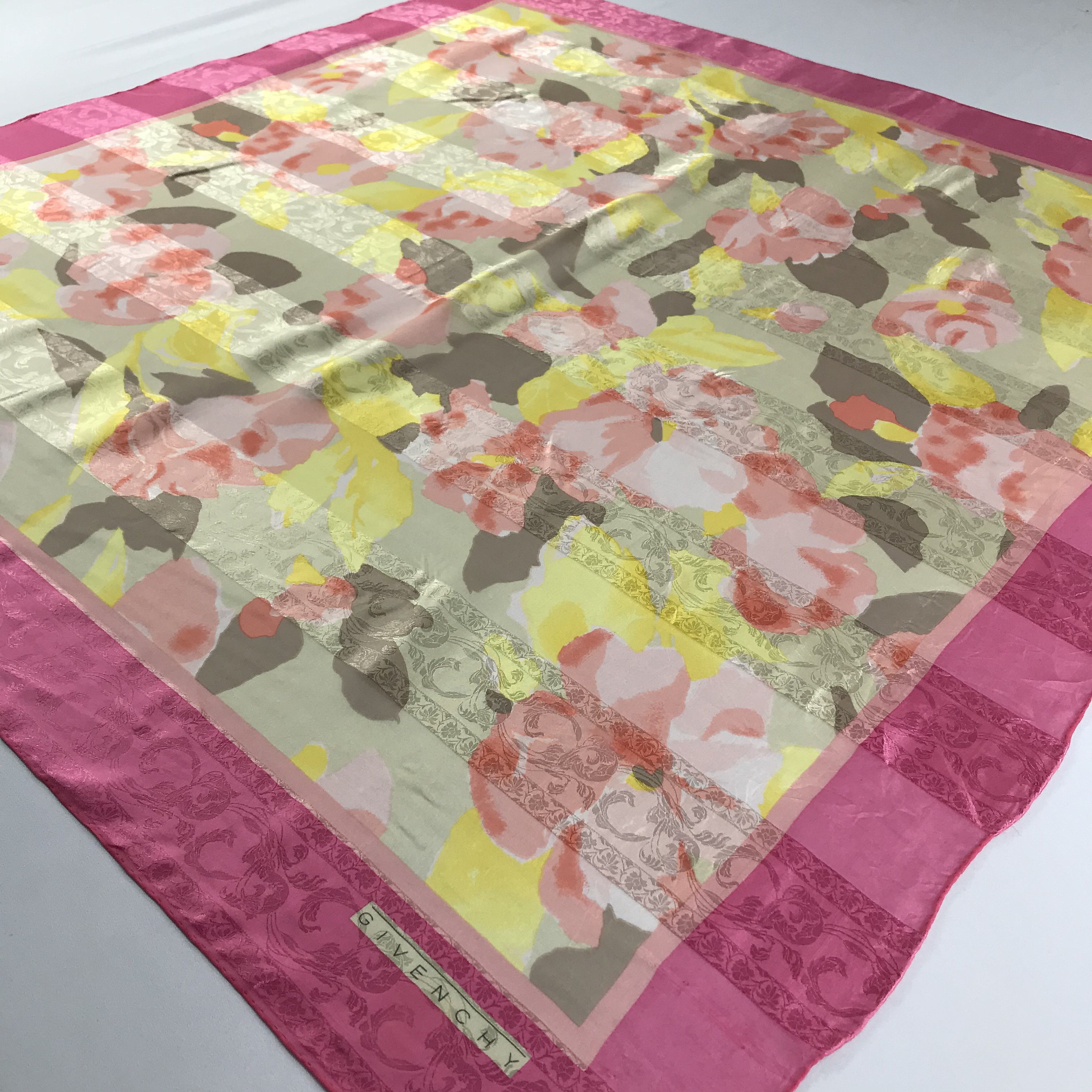 Vintage Vintage Givenchy Silk Scarf Size ONE SIZE - 3 Thumbnail