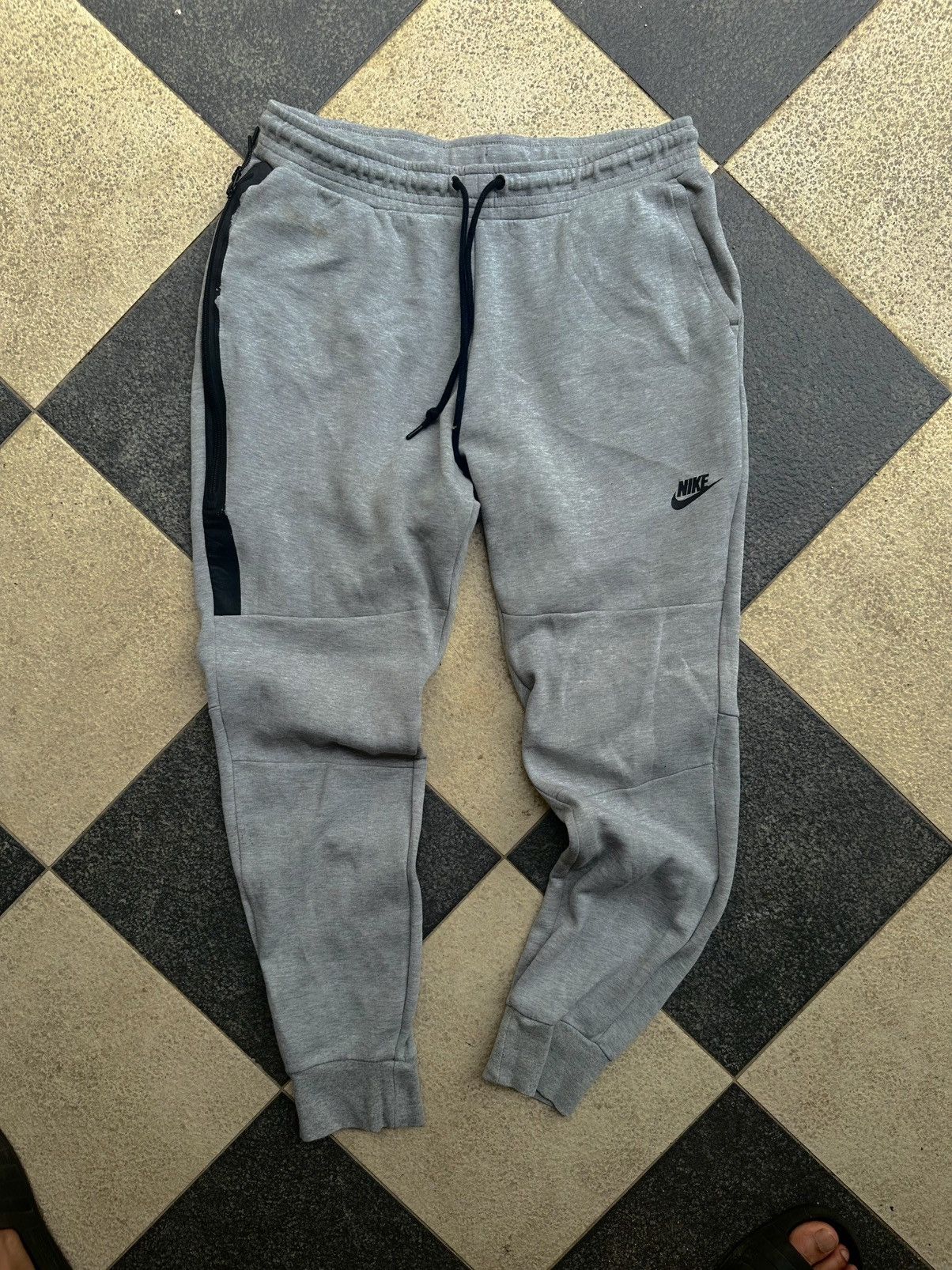 Nike Nike tech joggerpants Size US 33 - 1 Thumbnail