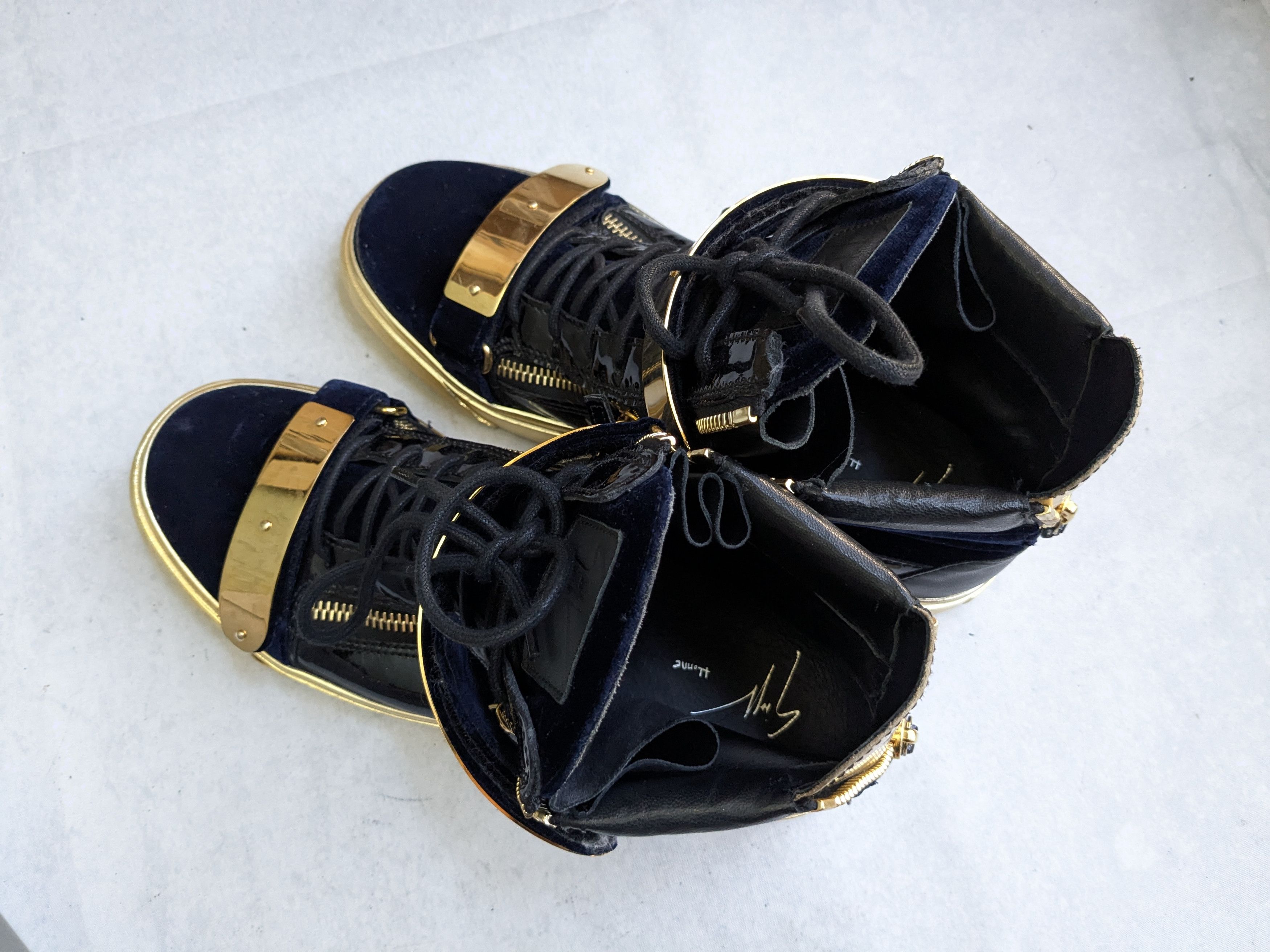 Giuseppe Zanotti Giuseppe Zanotti High Tops Navy Blue Velvet Gold 11 44 Size US 11 / EU 44 - 16 Thumbnail