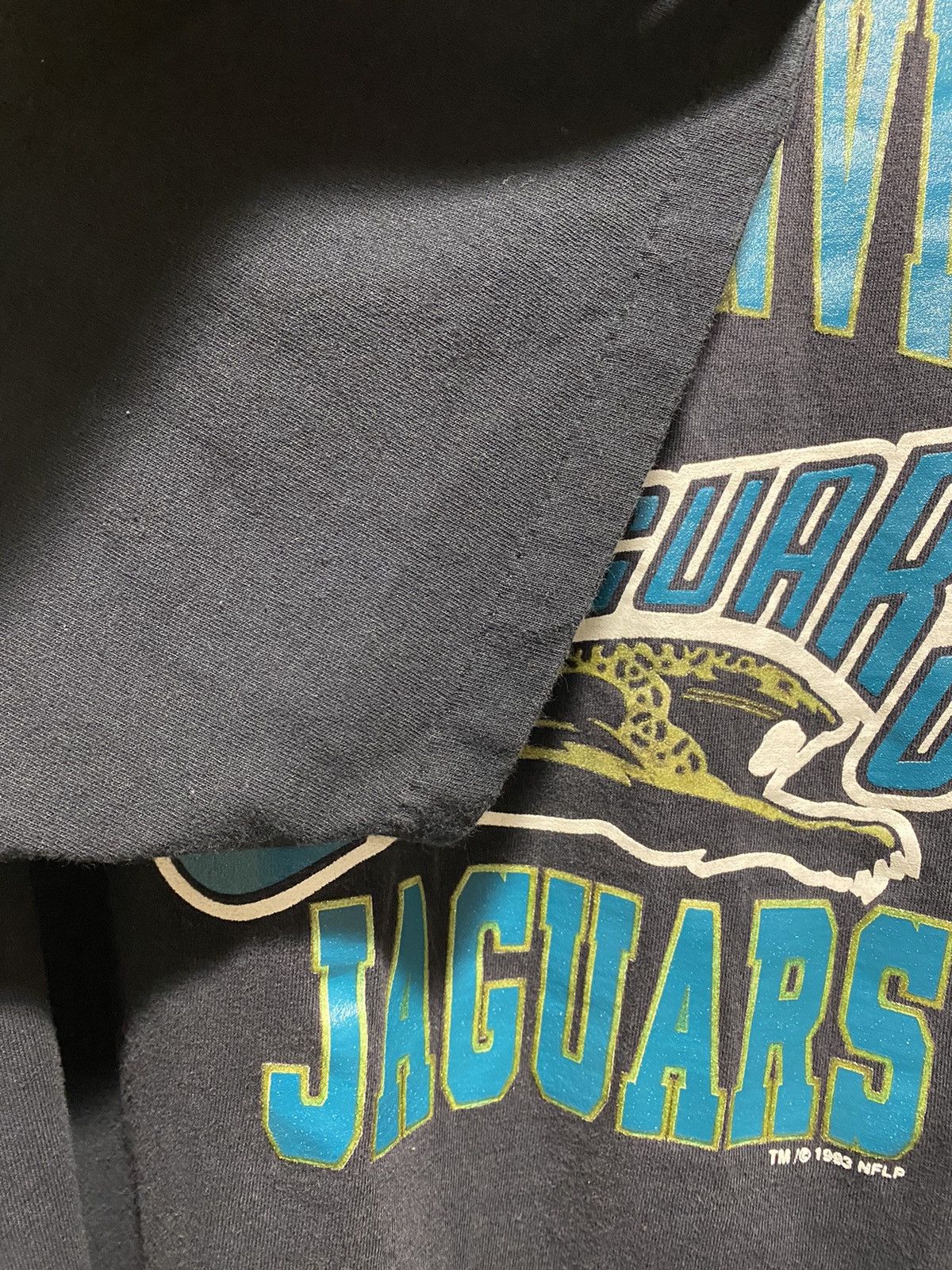 NFL × Vintage Vintage 1993 Jacksonville Jaguars Banned Logo Tee Shirt Size US XL / EU 56 / 4 - 4 Thumbnail