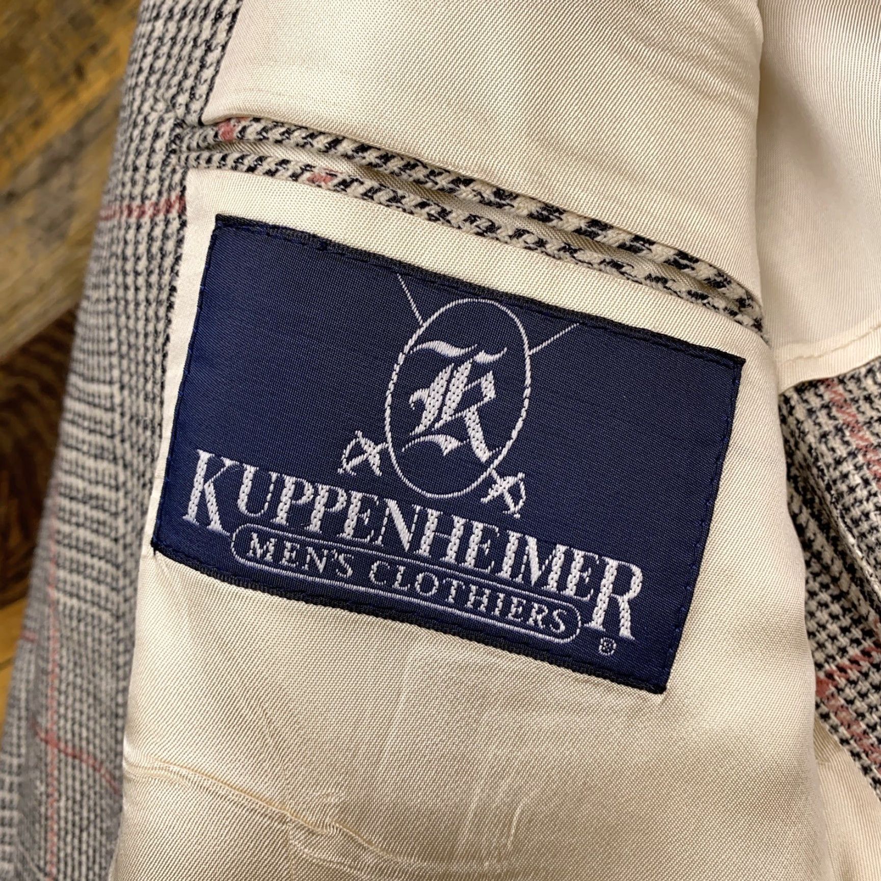Vintage VINTAGE Kuppenheimer Sport Coat Blazer 44 Black White Houndstooth Plaid Men Regular Notch Lapel Wool Wool Pattern 44 Chest Size 44R - 4 Thumbnail