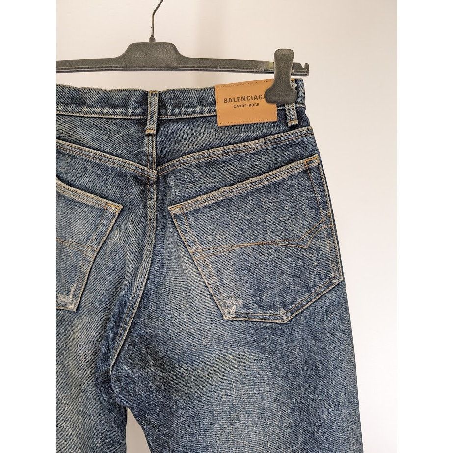 Balenciaga o1rshd1 Q:2 / Relaxed Jeans Denim Indigo in Deep Blue Size US 31 - 17 Thumbnail