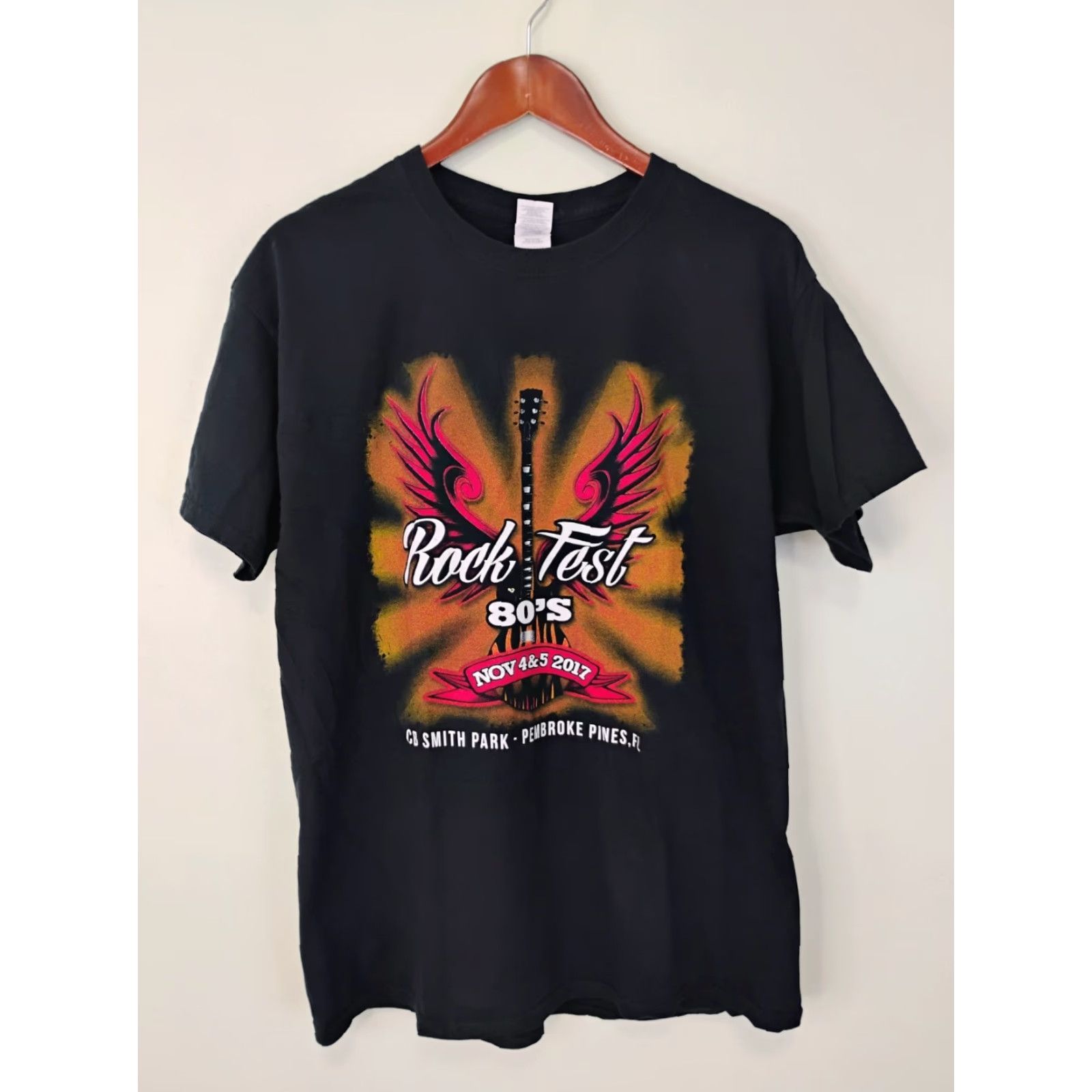 Gildan 80s Rock Fest Florida 2017 T Shirt Fits Medium Joan Jett Lynyrd Skynyrd Shirt Unisex Adults M Black Rock Vintage No Size US M / EU 48-50 / 2 - 2 Thumbnail