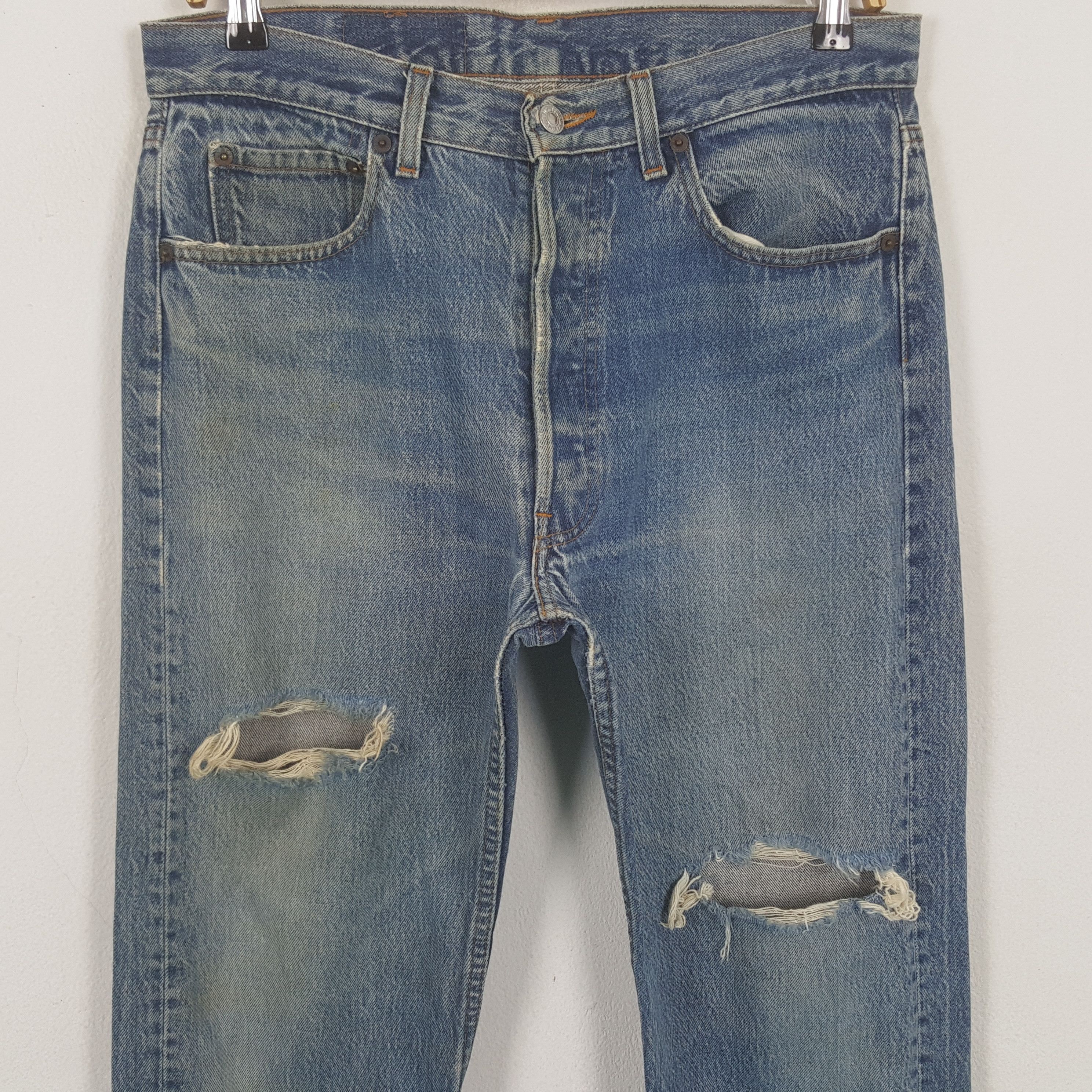 Levi's Vintage Clothing Vintage Levis 501 Distressed Style Denim Jeans Size US 33 - 2 Thumbnail