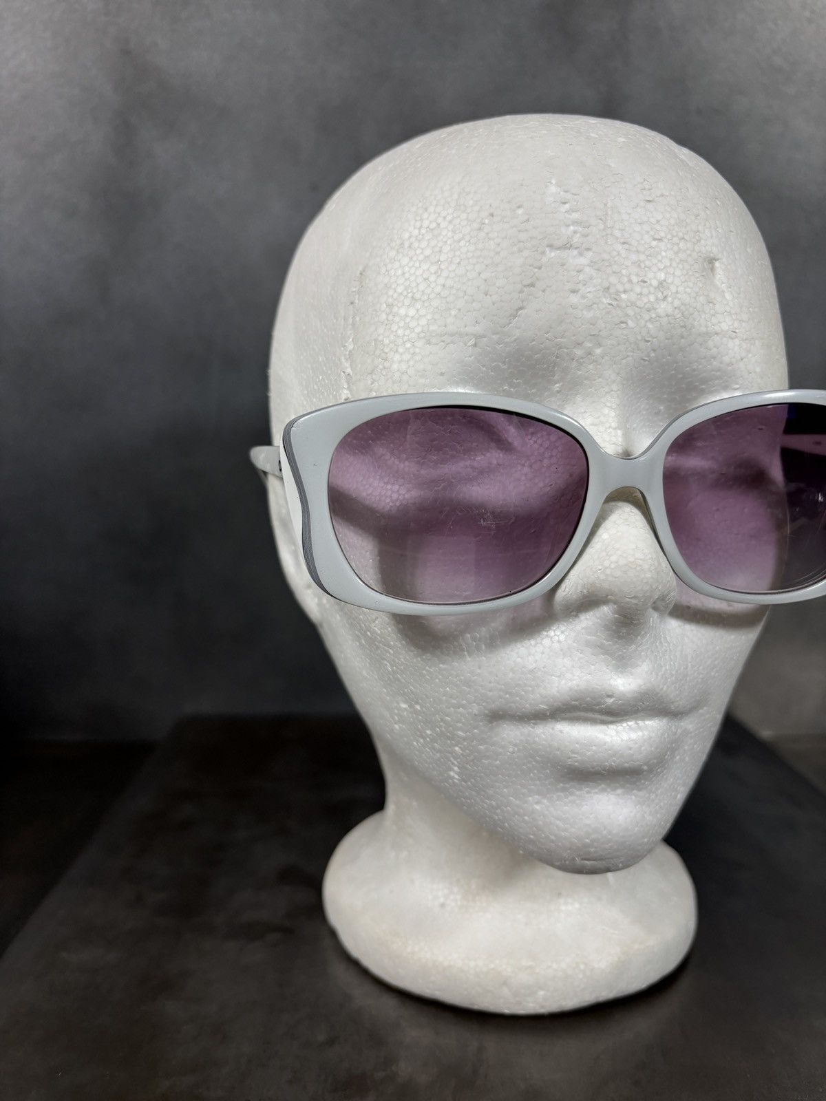 Calvin Klein F/W 2009 Calvin Klein Sunglasses Butterfly CK 4091/S White Size ONE SIZE - 8 Thumbnail