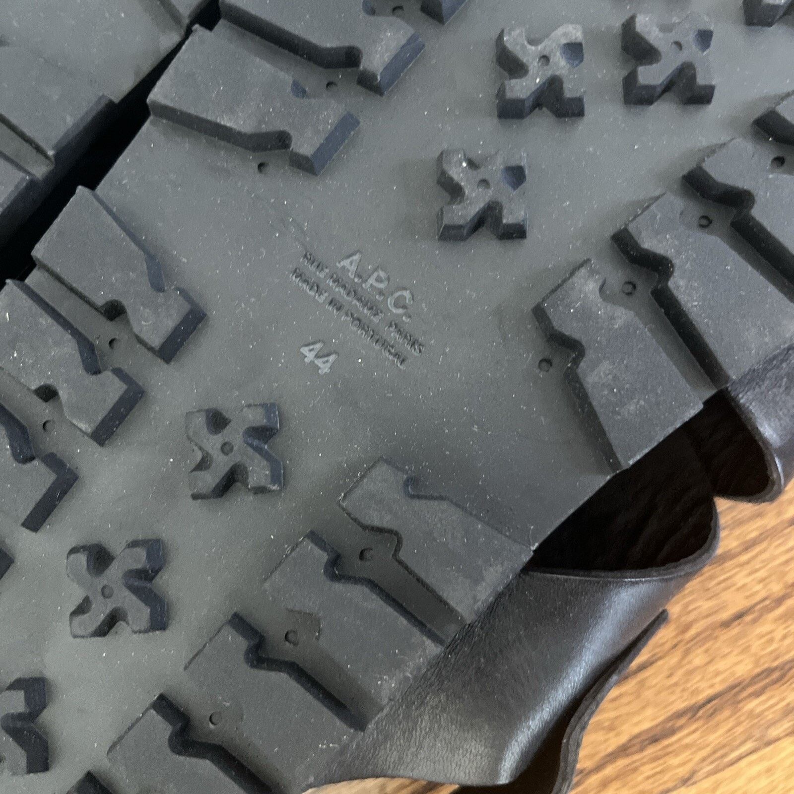 A.P.C. APC Emile Sandals - SIZE 44 Black A.P.C. Size 11 Used 1 Time Size US 11 / EU 44 - 5 Thumbnail