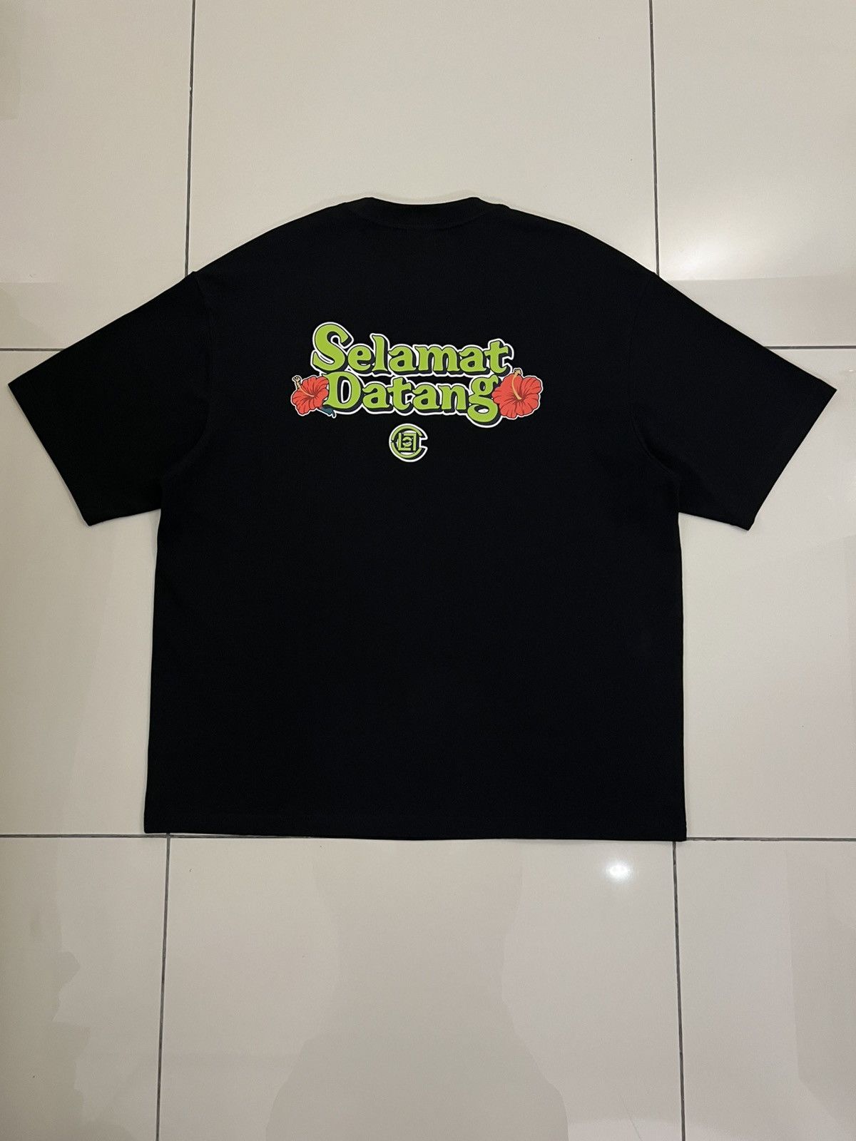 CLOT Clot X SneakerLAH Selamat Datang Tee Black (MY Exclusive) Size US XXL / EU 58 / 5 - 2 Thumbnail